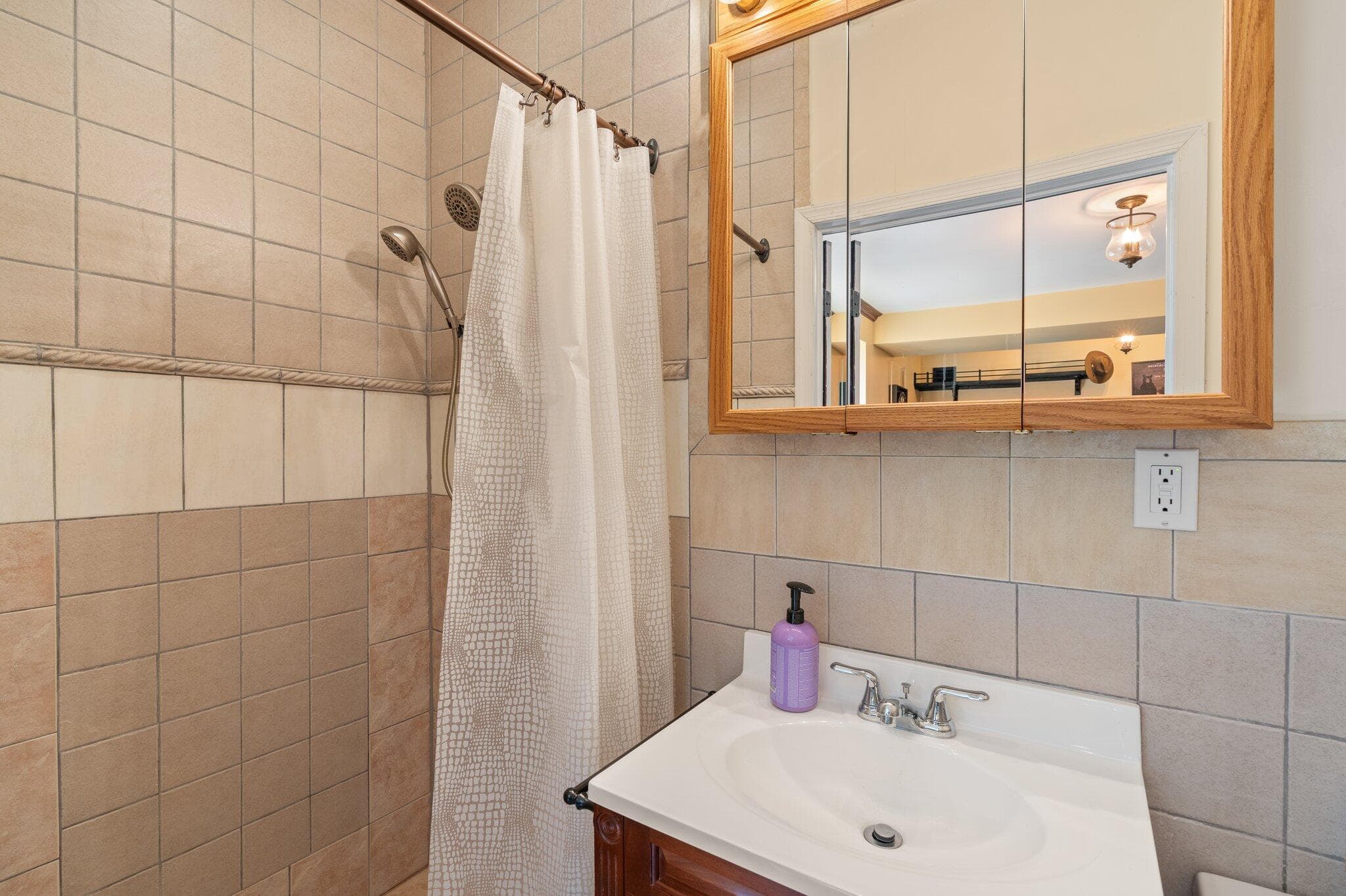 Full Bathroom - 235 Plantation Drive, Lehighton, PA 18235, Lehighton