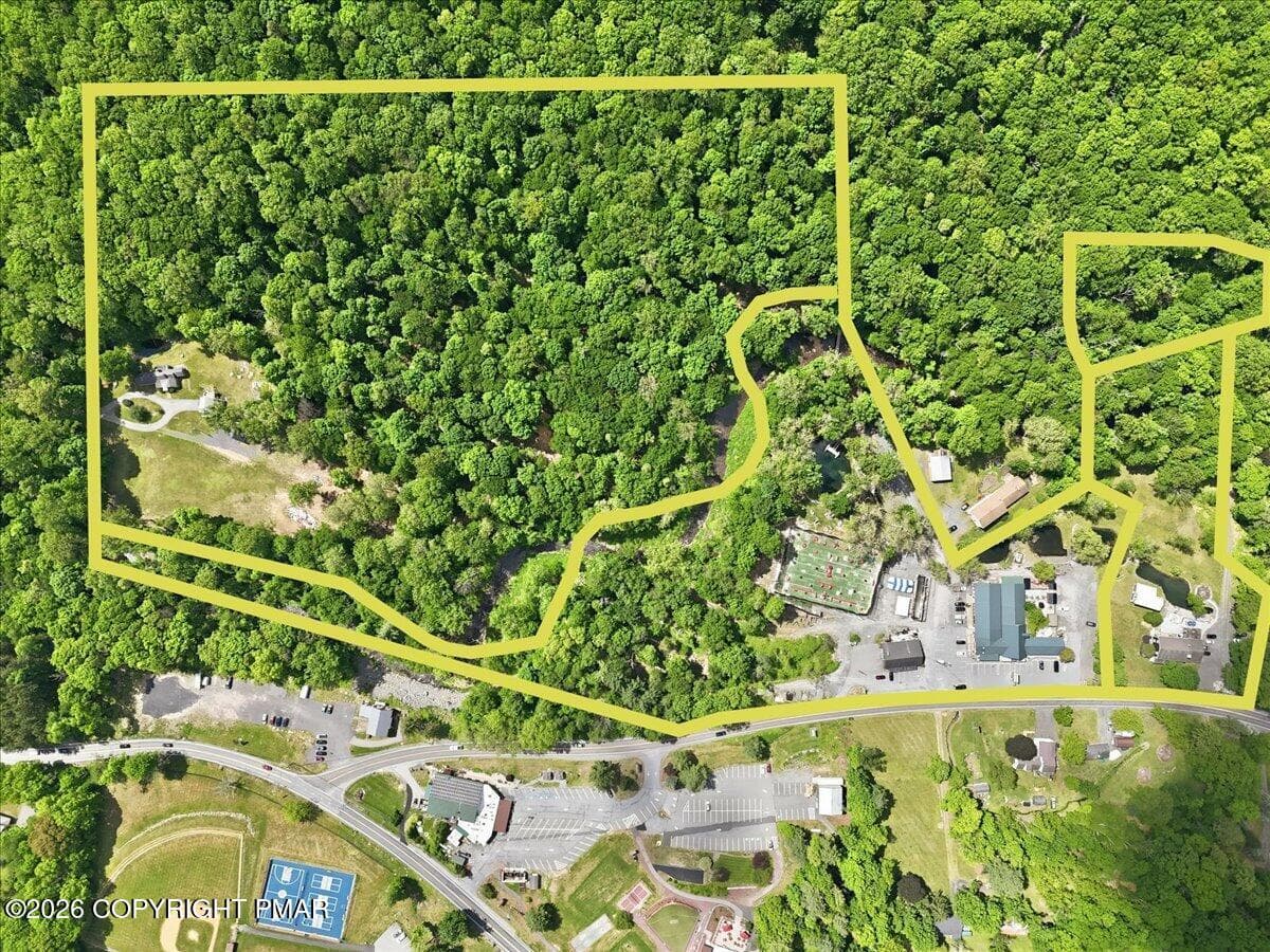 93-080_dji_fly_20260529_110012_0186_1780 - 145 Camelback Road, Tannersville, PA 18372