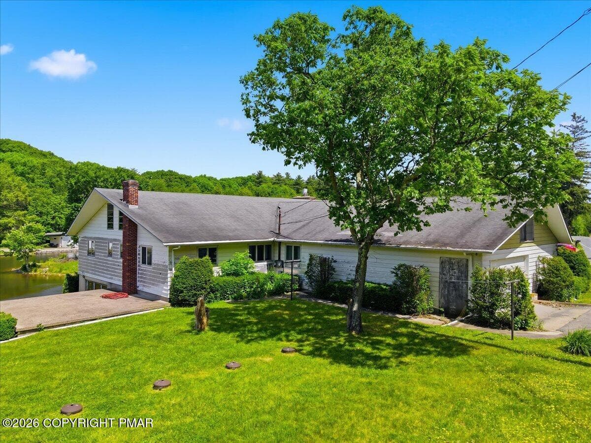 3 Unit Home - 306 Merwinsburg Road, Effort, PA 18330, Effort