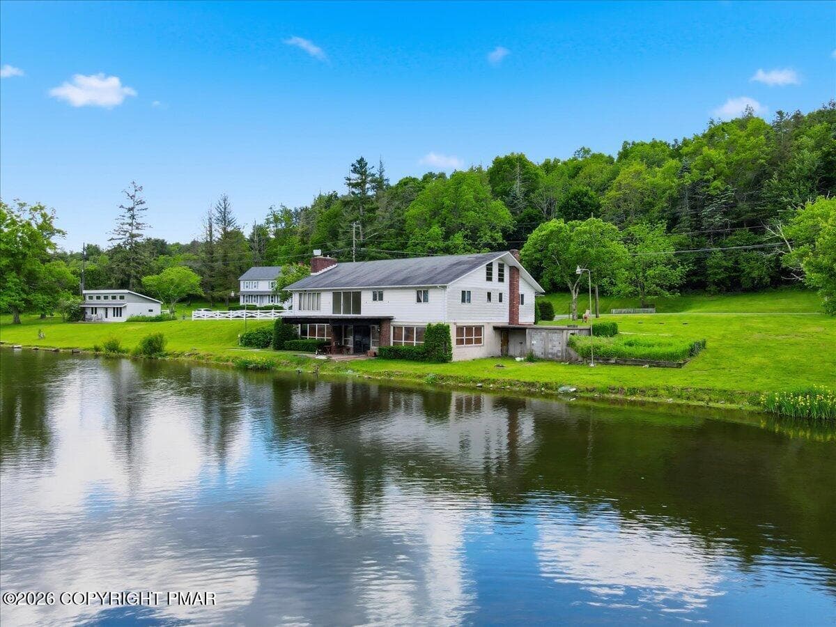 3 Unit Home - 306 Merwinsburg Road, Effort, PA 18330, Effort