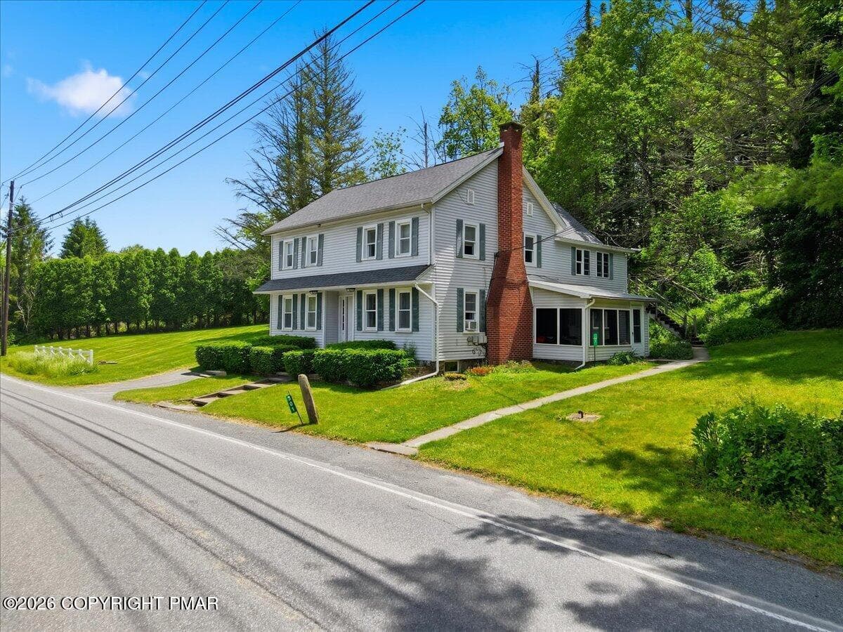 4 Unit Home - 306 Merwinsburg Road, Effort, PA 18330, Effort