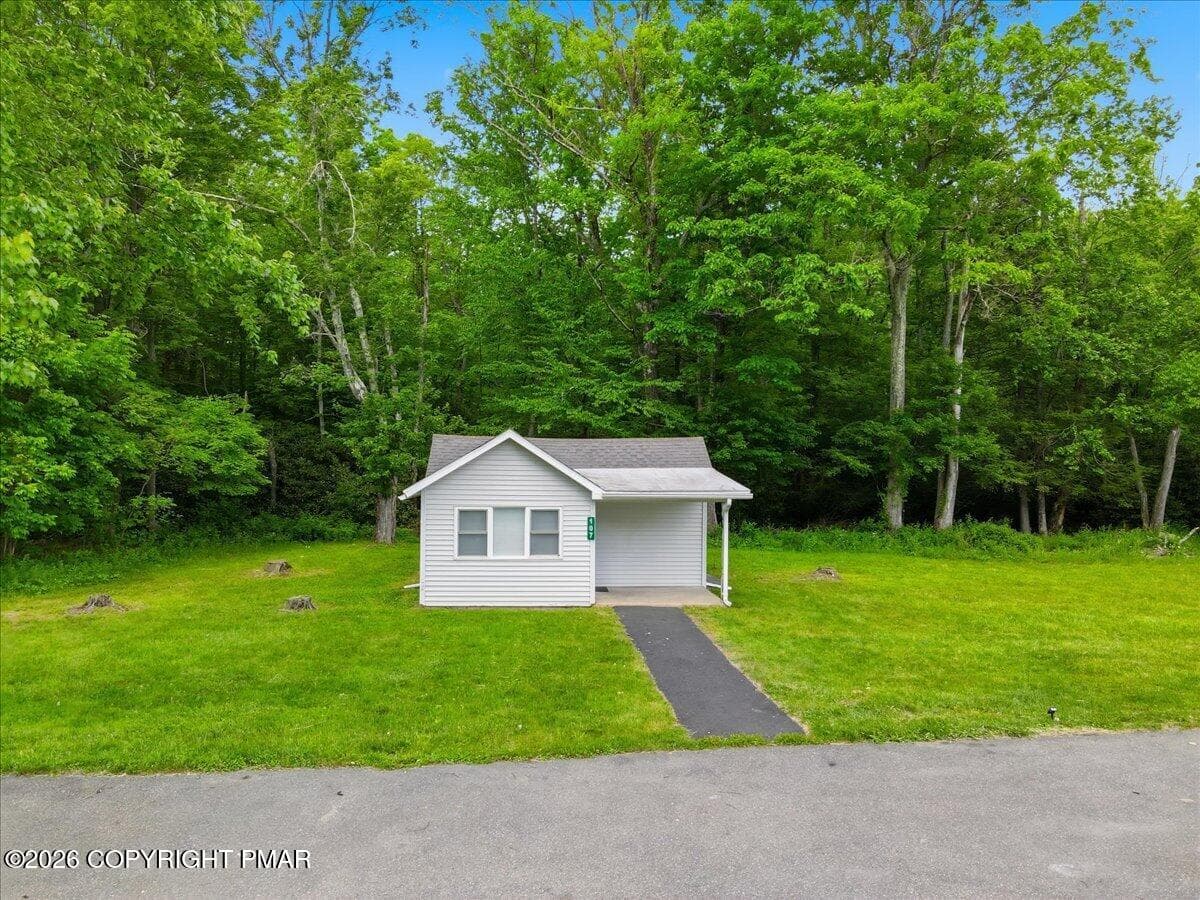Cottage - 306 Merwinsburg Road, Effort, PA 18330, Effort