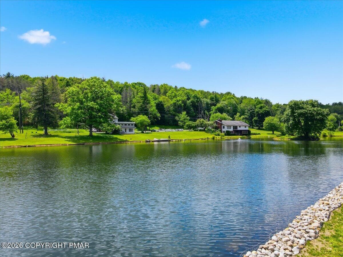 Lake - 306 Merwinsburg Road, Effort, PA 18330, Effort