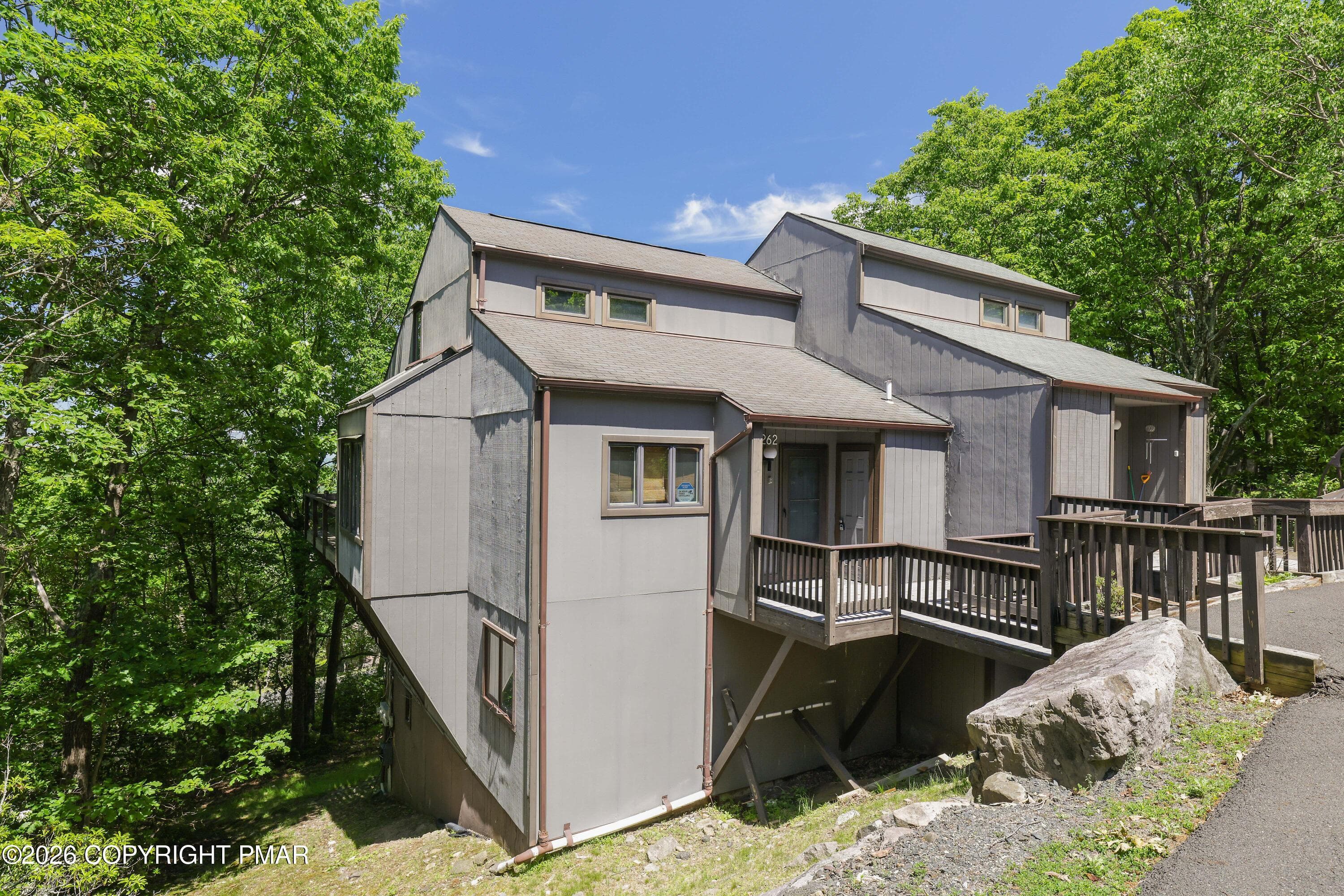 262 Overlook Way, Tannersville, PA 18372