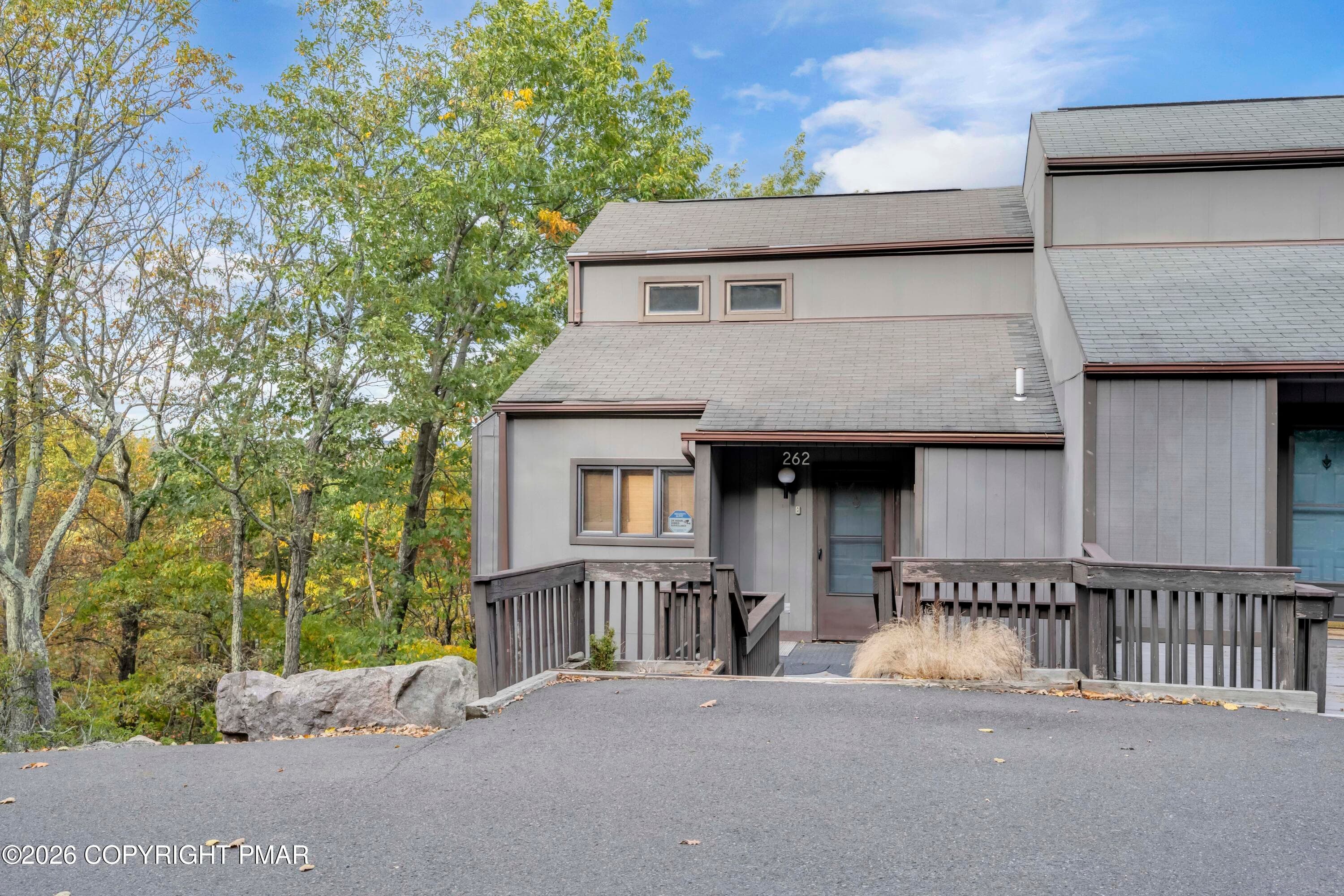 262 front view - 262 Overlook Way, Tannersville, PA 18372, Tannersville