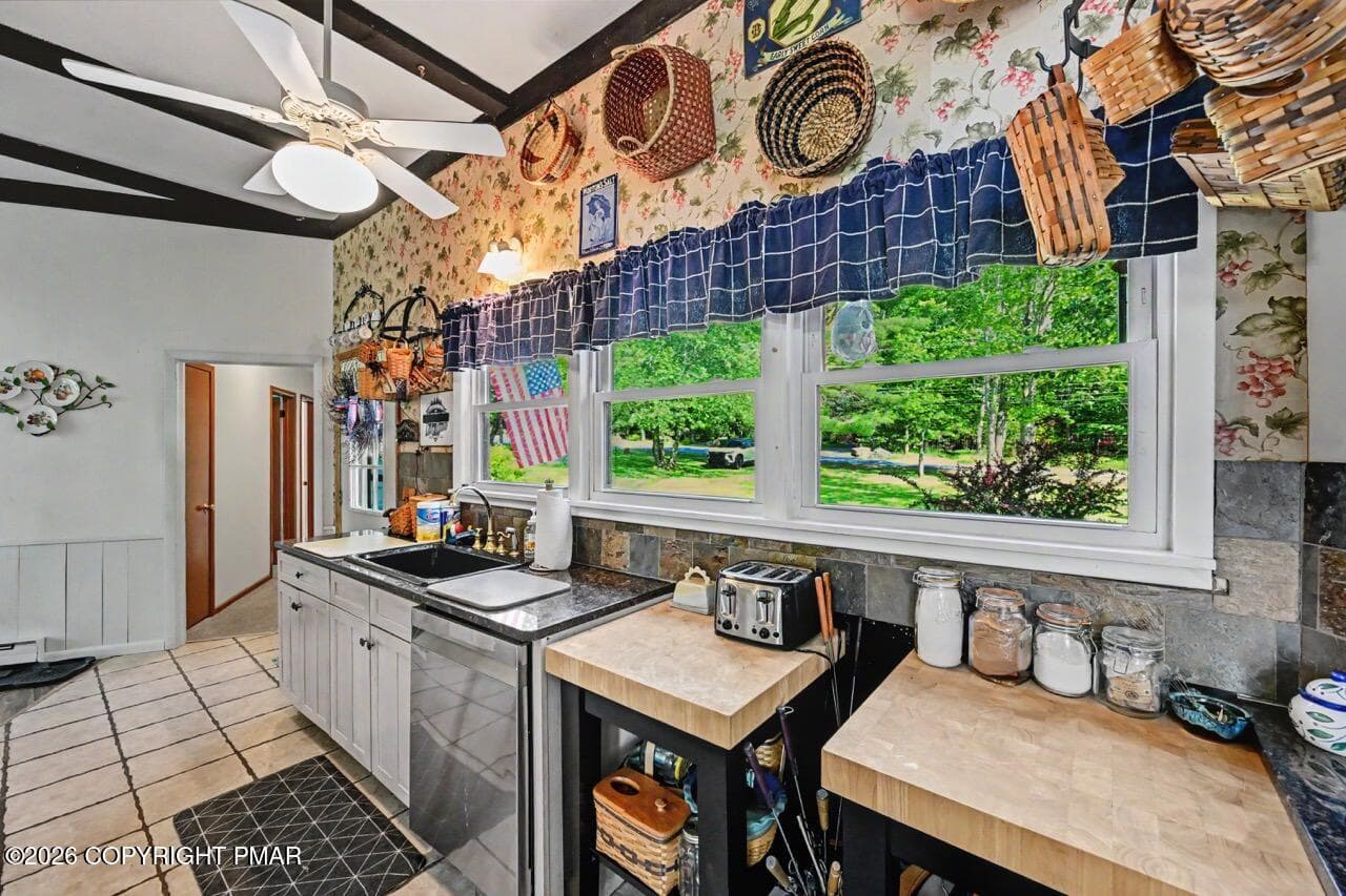 43 Big Bass Dr 21 Large - 43 Big Bass Drive, Clifton Township, PA 18424, Clifton Township