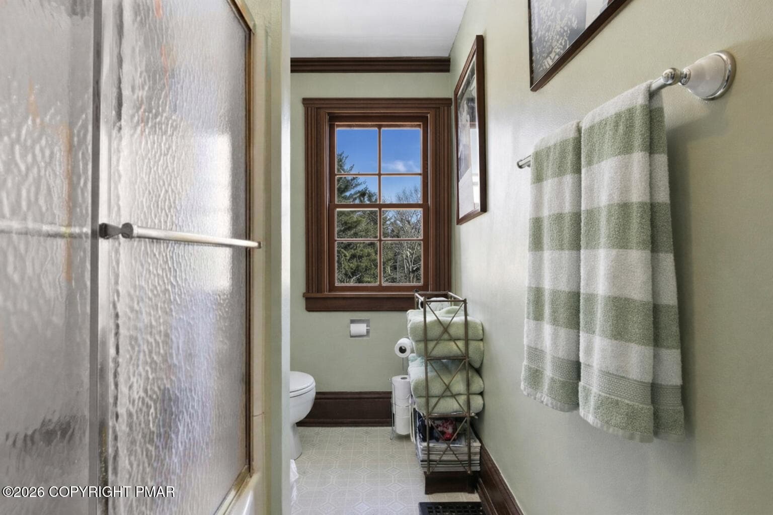 Upstairs Bath - 204 Lake Road, Pocono Manor, PA 18349, Pocono Manor