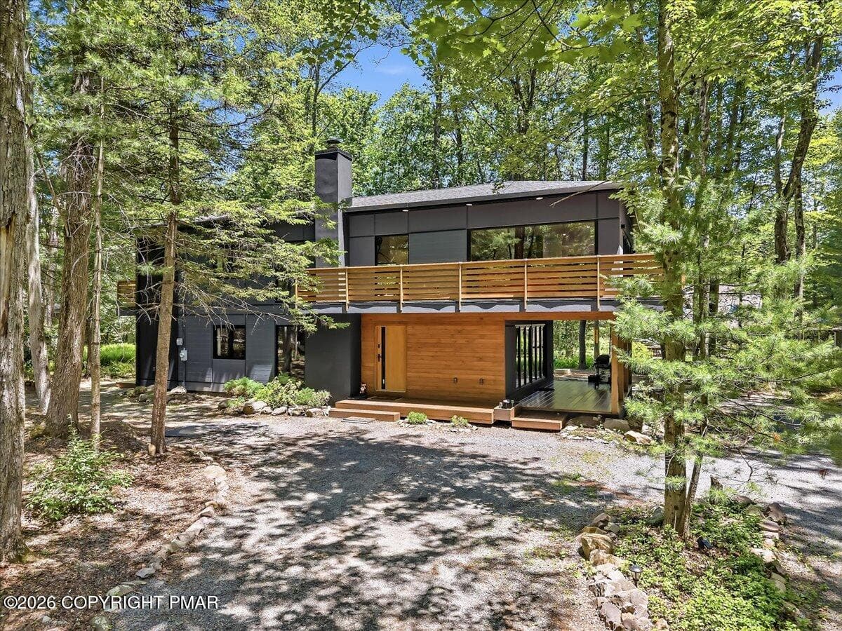 02-DJI_20260616125517_0068_D - 1142 Oakland Place, Pocono Pines, PA 18350