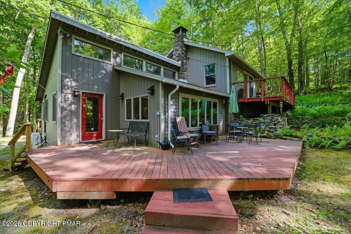 178 Westcolang Road, AKA 176 WESTCOLANG, Lackawaxen, PA 18435