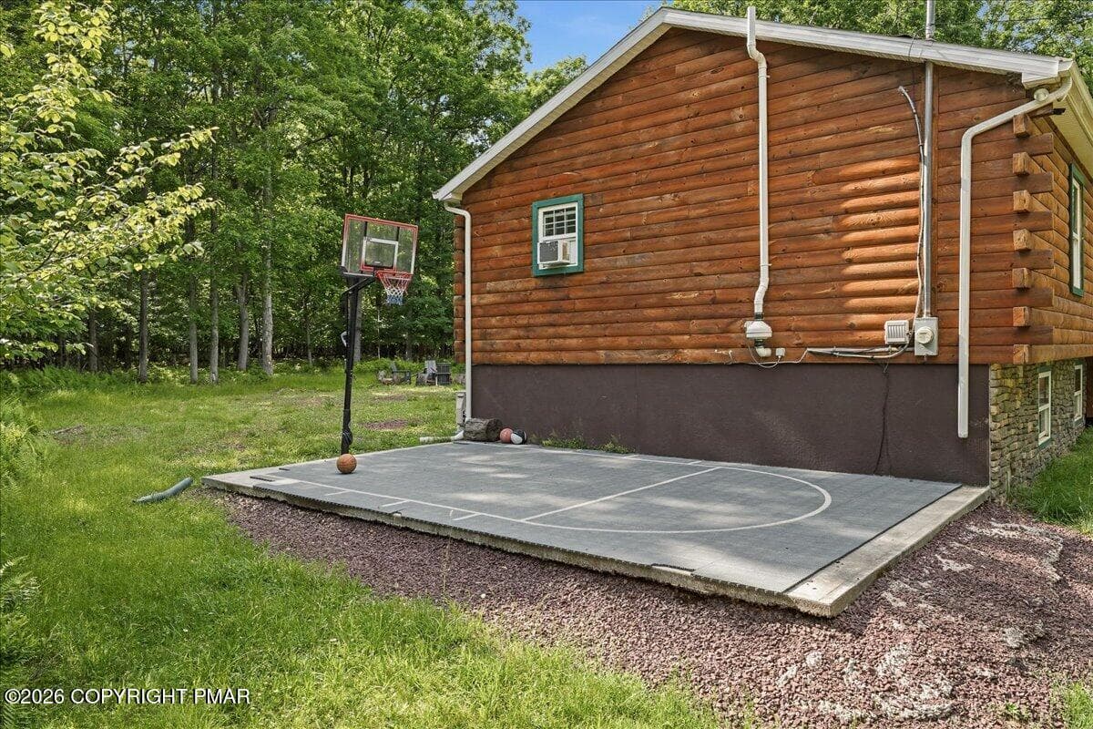 Baseketball Court - 255 Hillary Drive W, Freeland, PA 18224, Freeland