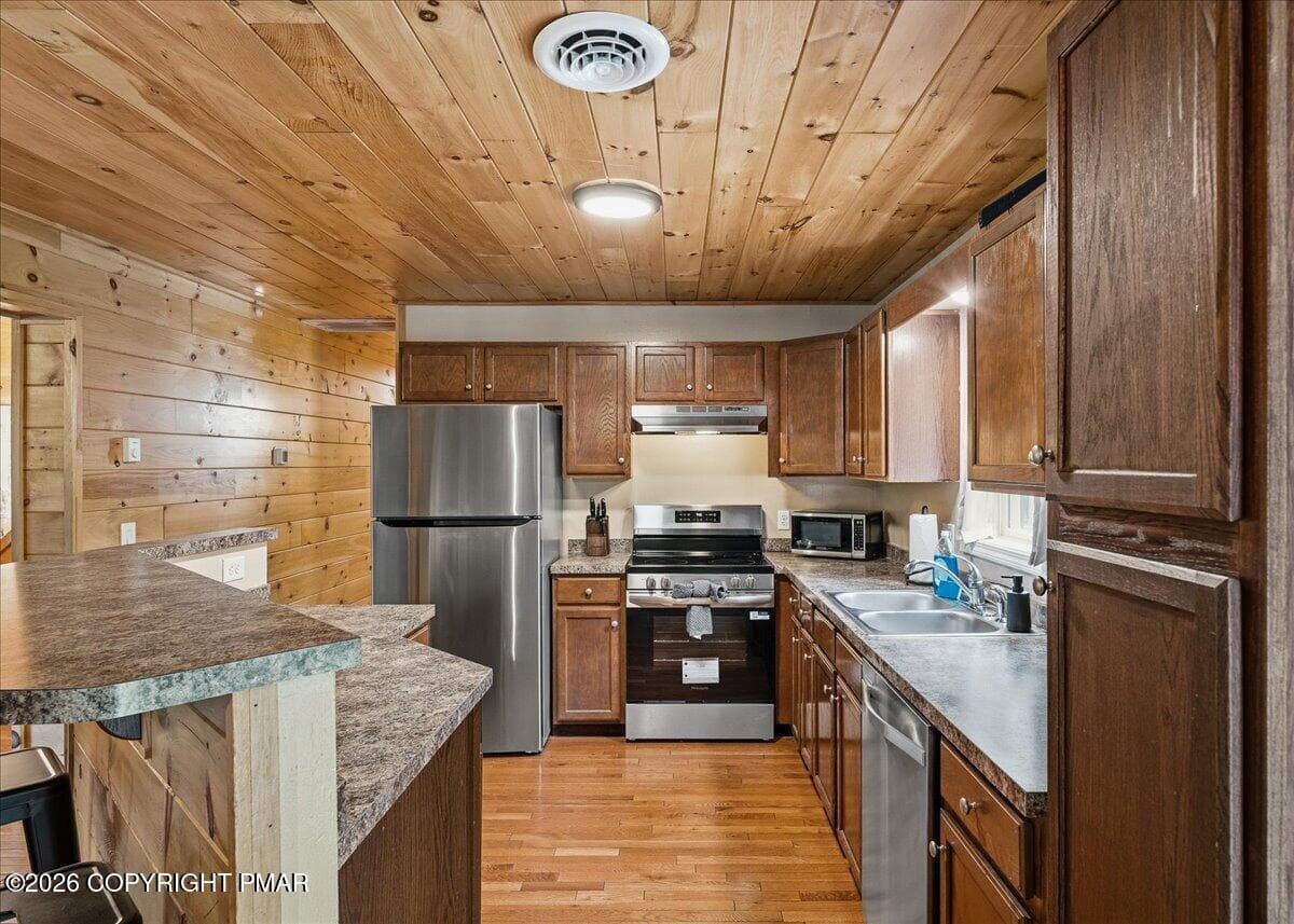 Kitchen - 255 Hillary Drive W, Freeland, PA 18224, Freeland
