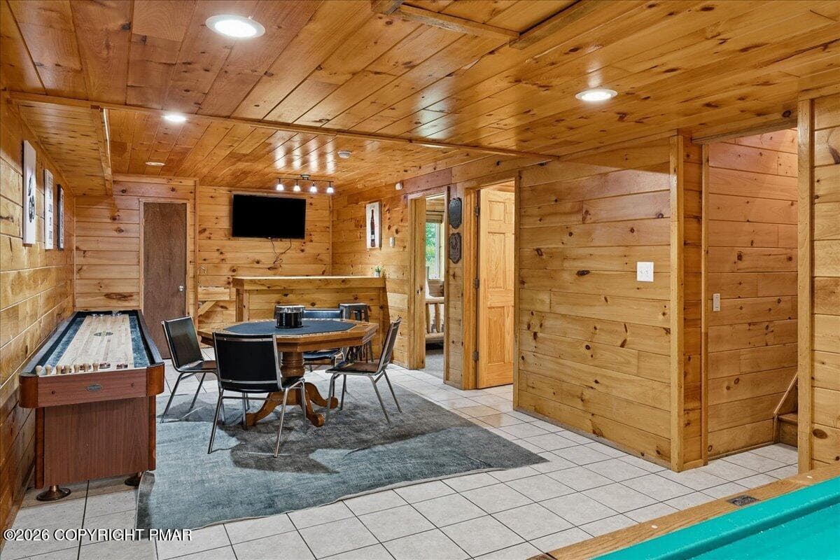 Game Room - 255 Hillary Drive W, Freeland, PA 18224, Freeland