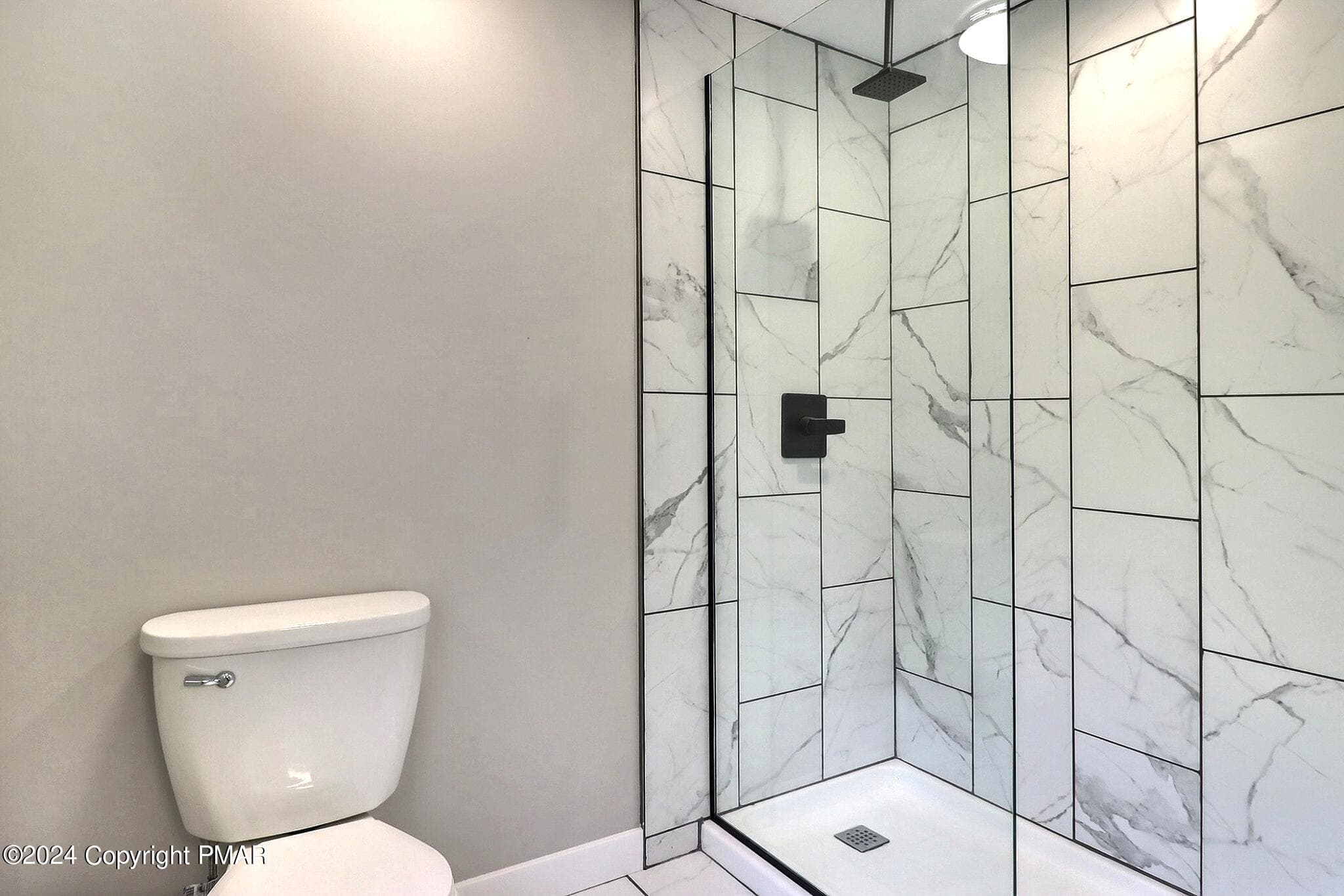 Main Bathroom - 333 Merwinsburg Road, Effort, PA 18330, Effort