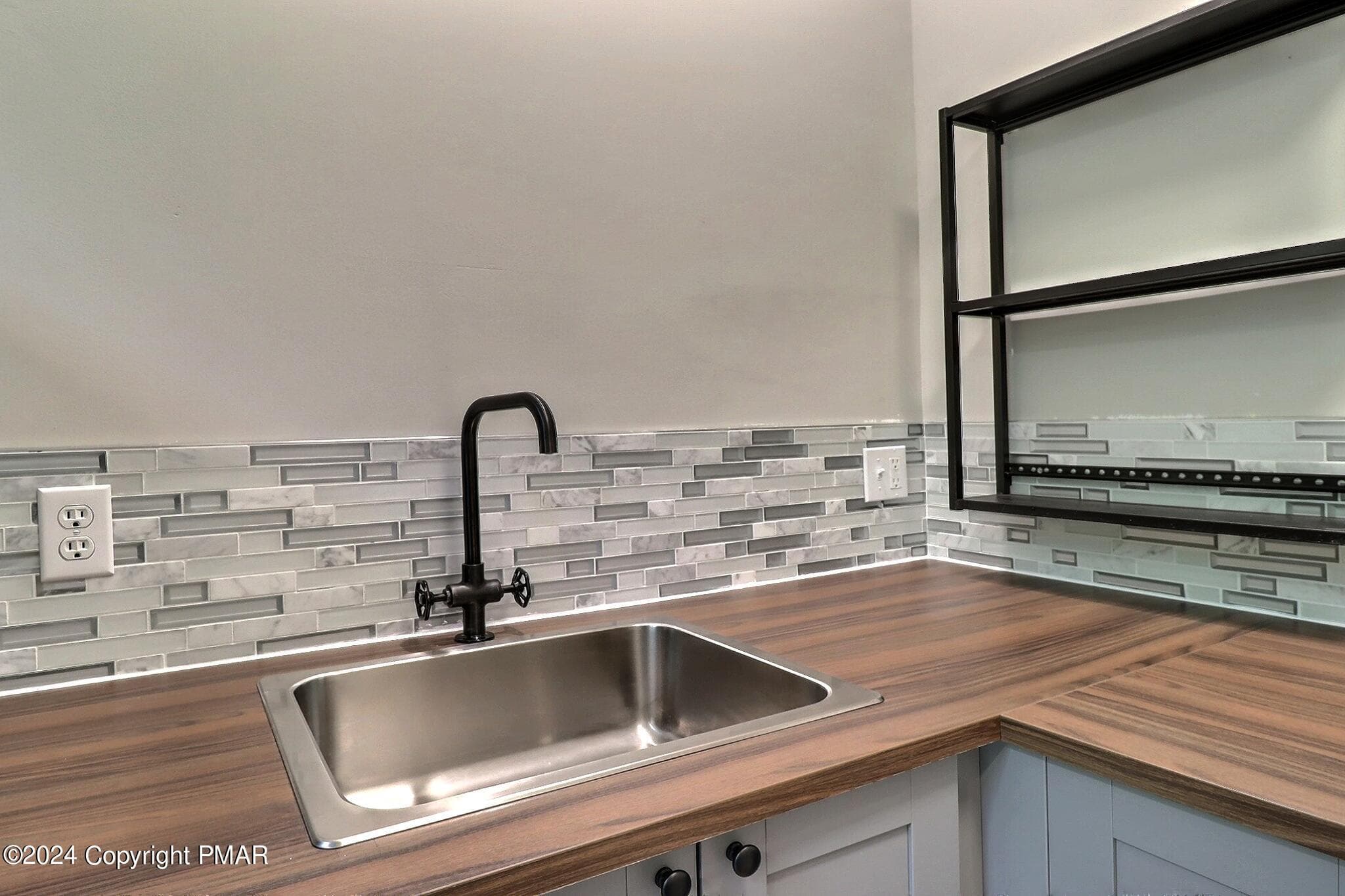 Apartmemt Kitchen - 333 Merwinsburg Road, Effort, PA 18330, Effort