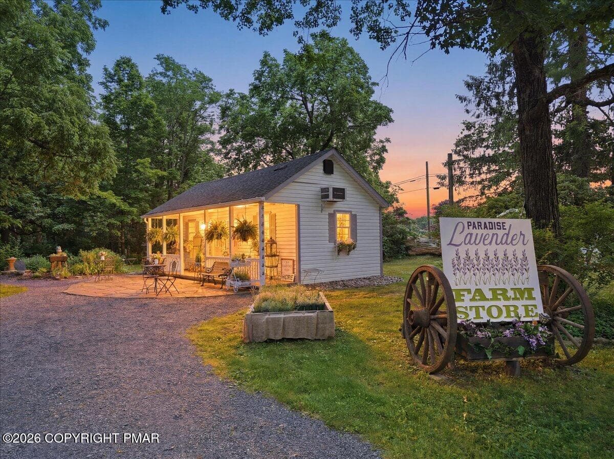 Paradise Lavender-twilight - 5822 Paradise Valley Road, Cresco, PA 18326, Cresco