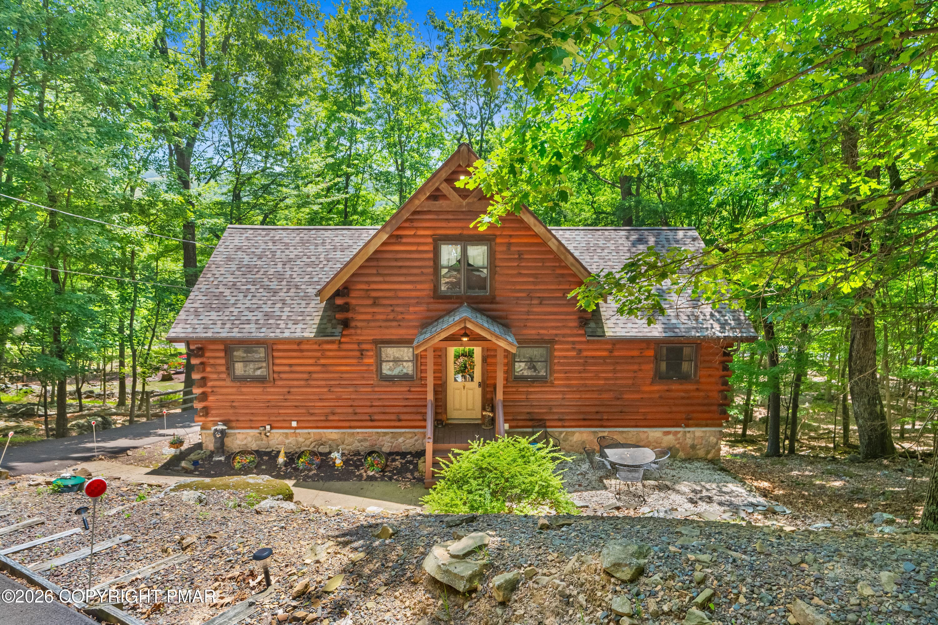 150 N Iroquois Circle, Hazleton, PA 18202