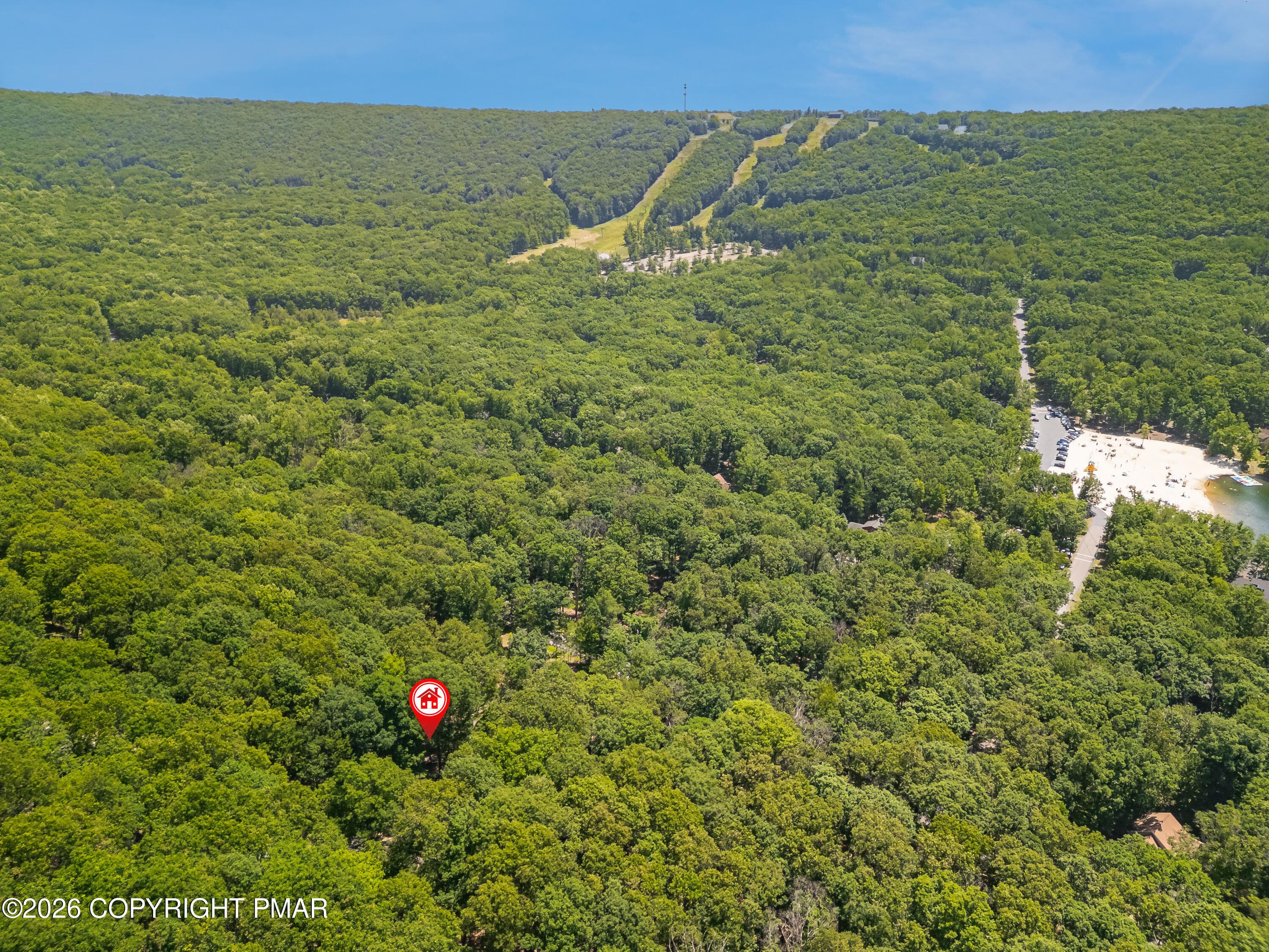 150Iroquois_ExteriorDrone_8arrow - 150 N Iroquois Circle, Hazleton, PA 18202