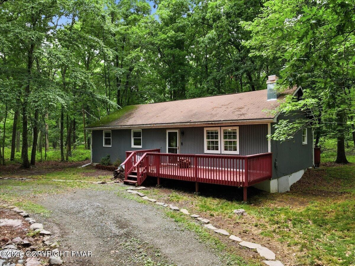 337 Oak Hill Road, Hawley, PA 18428