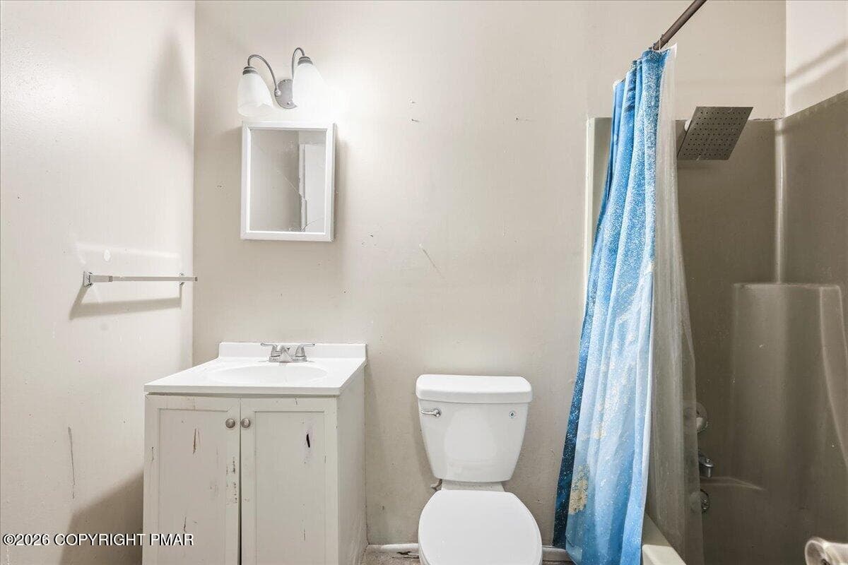 Bathroom #2 - 337 Oak Hill Road, Hawley, PA 18428, Hawley