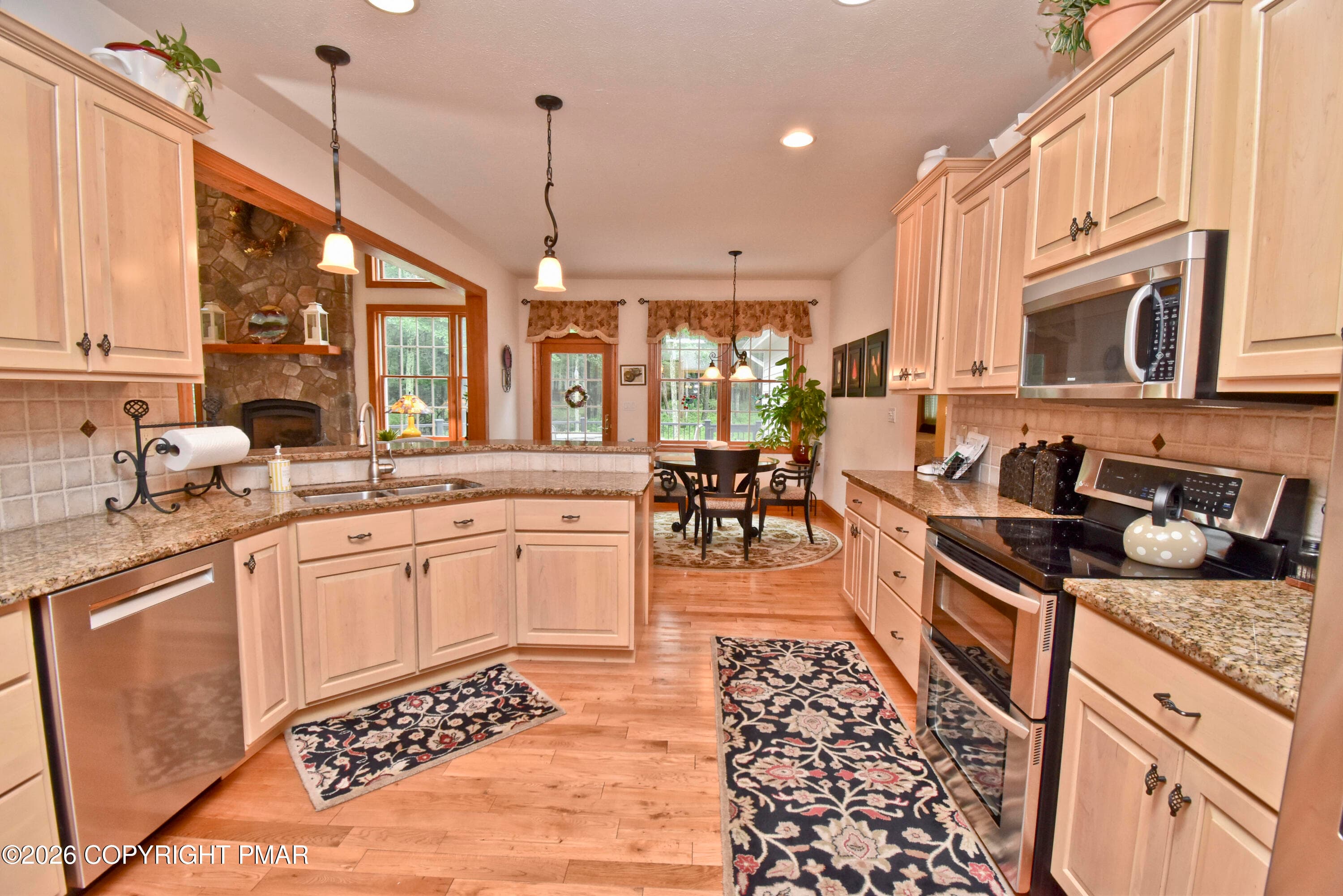 3 Kitchen (6) - 326 Sunset Avenue, Pocono Manor, PA 18349, Pocono Manor