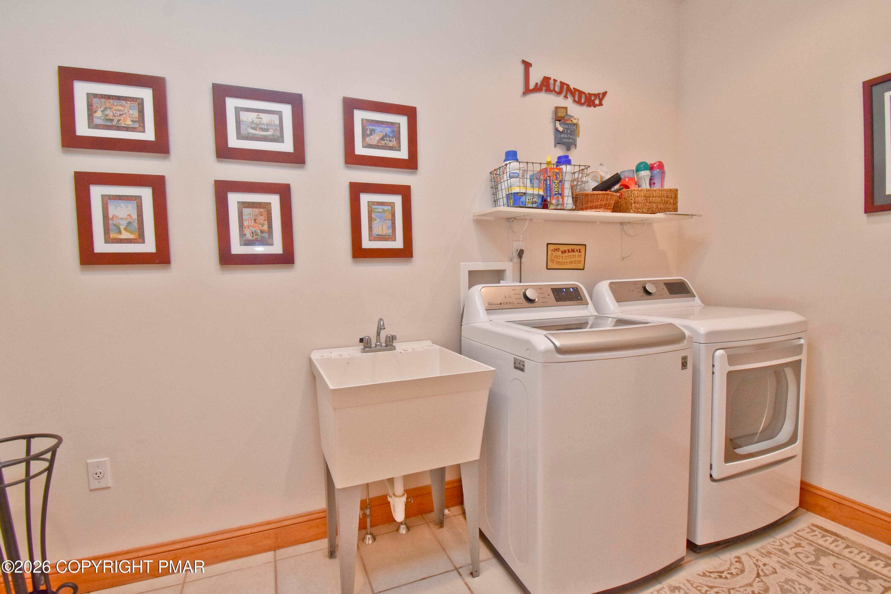 5 Laundry - 326 Sunset Avenue, Pocono Manor, PA 18349, Pocono Manor