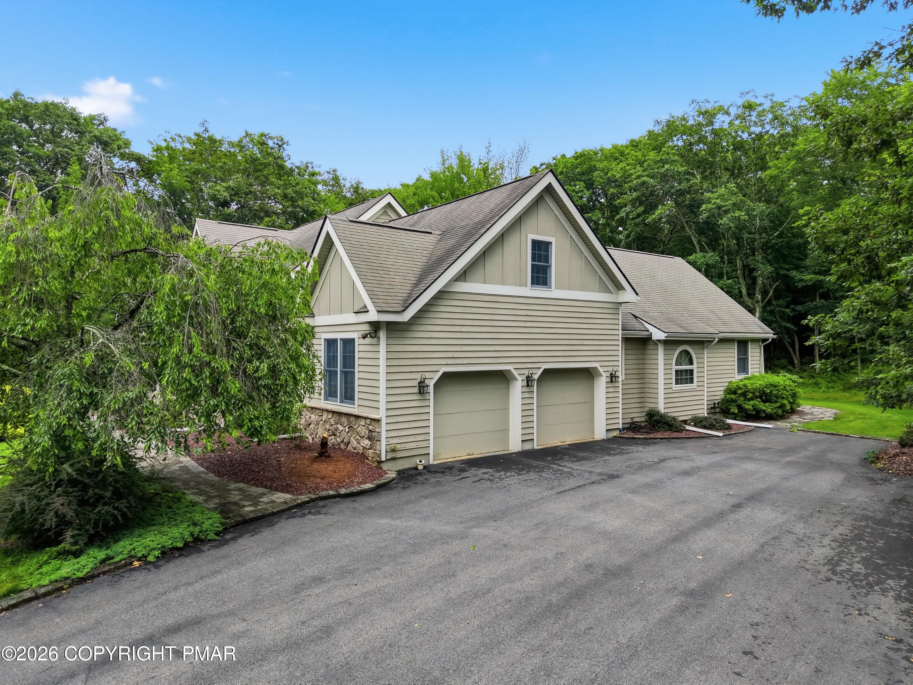 16 Drone (3) - 326 Sunset Avenue, Pocono Manor, PA 18349, Pocono Manor