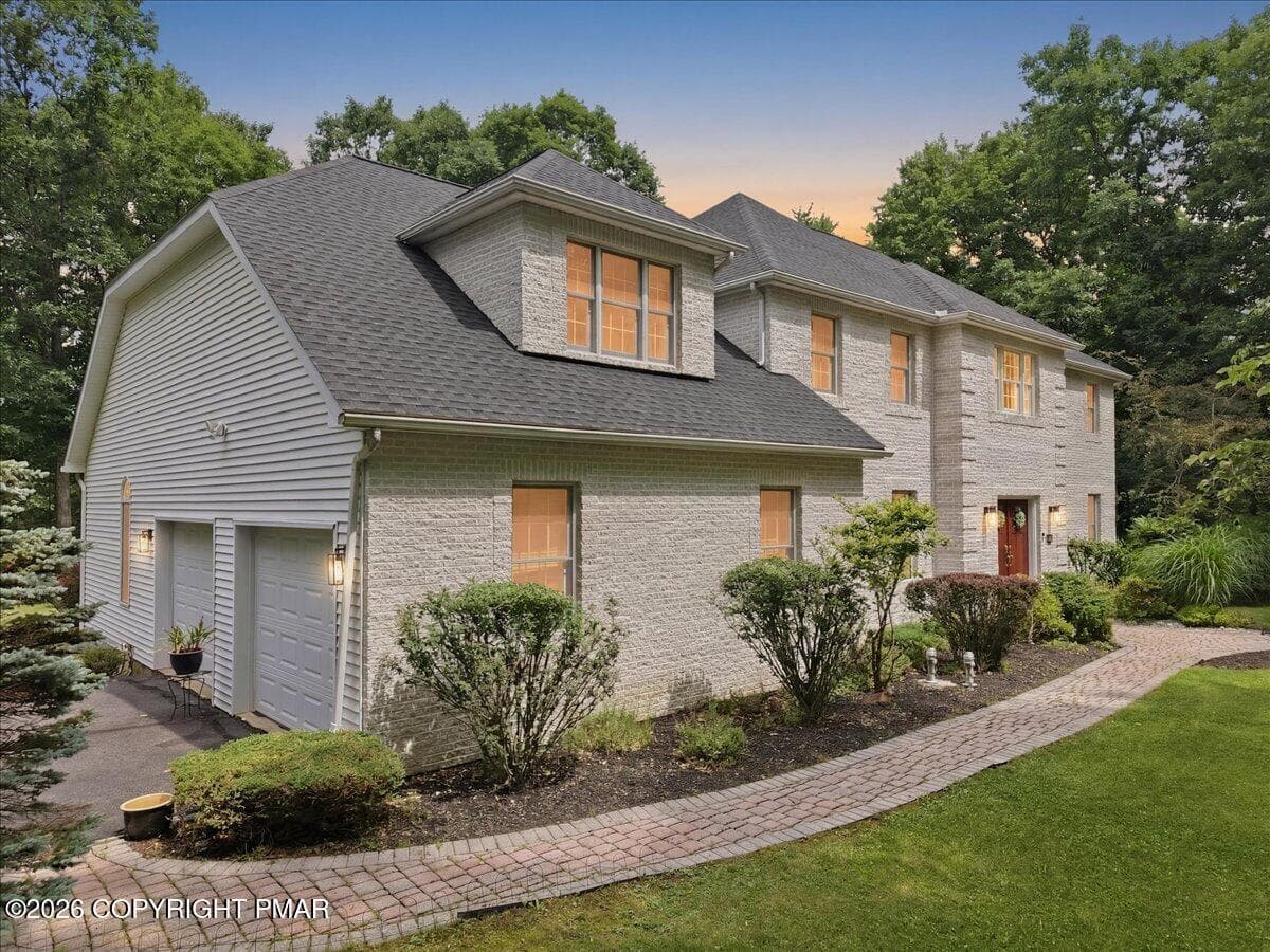 498 Twinbrook Road, Bear Creek, PA 18602