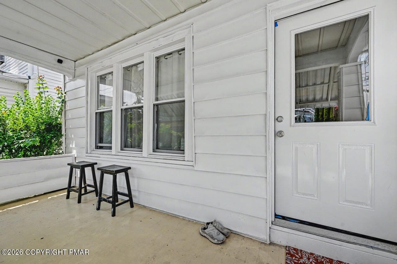 254 W Main St 04 Large - 254 W Main Street, Nanticoke, PA 18634, Nanticoke