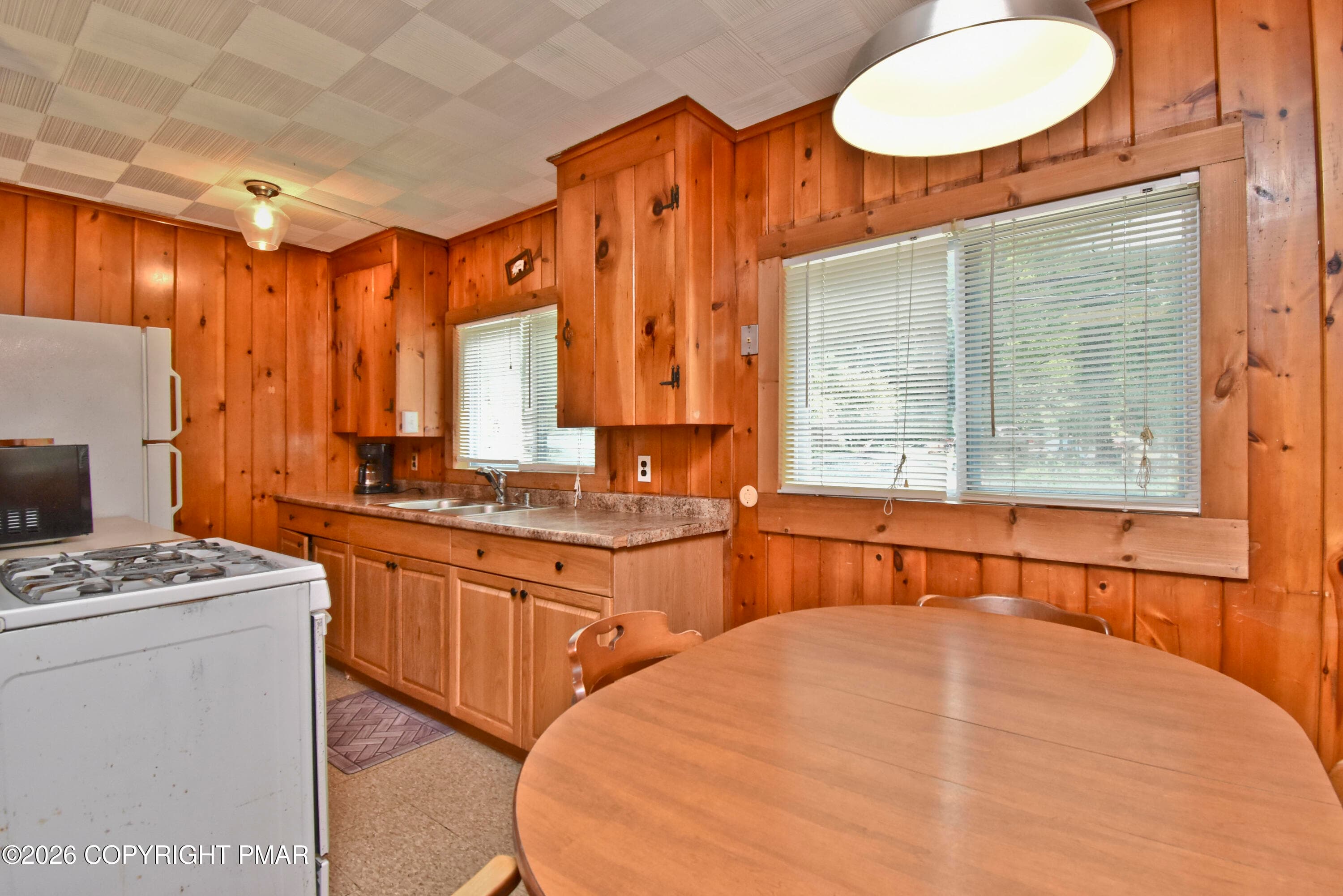 Cabin 3 (13) - 271 Route 390, Tafton, PA 18464, Tafton