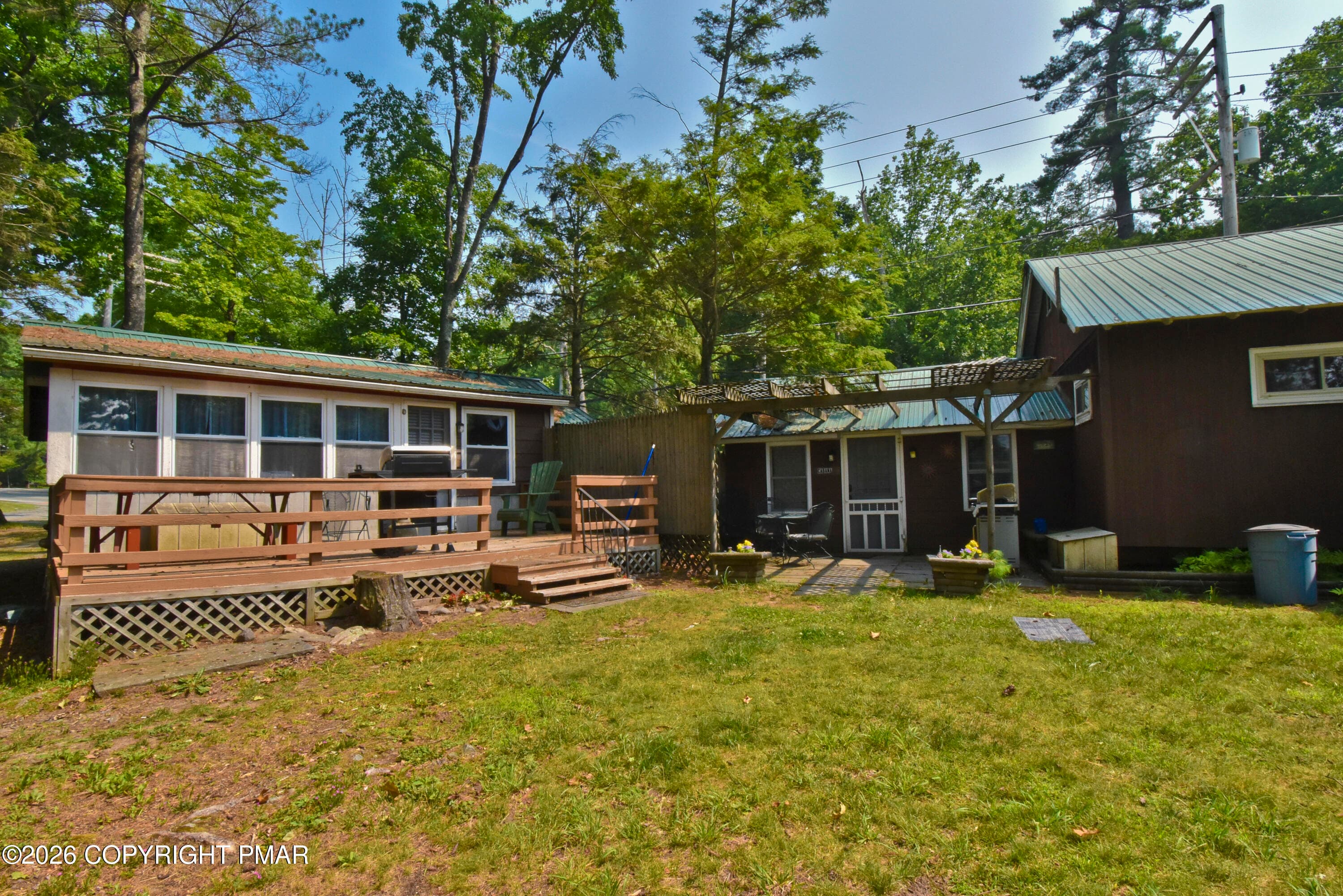 Cabins (1) - 271 Route 390, Tafton, PA 18464, Tafton