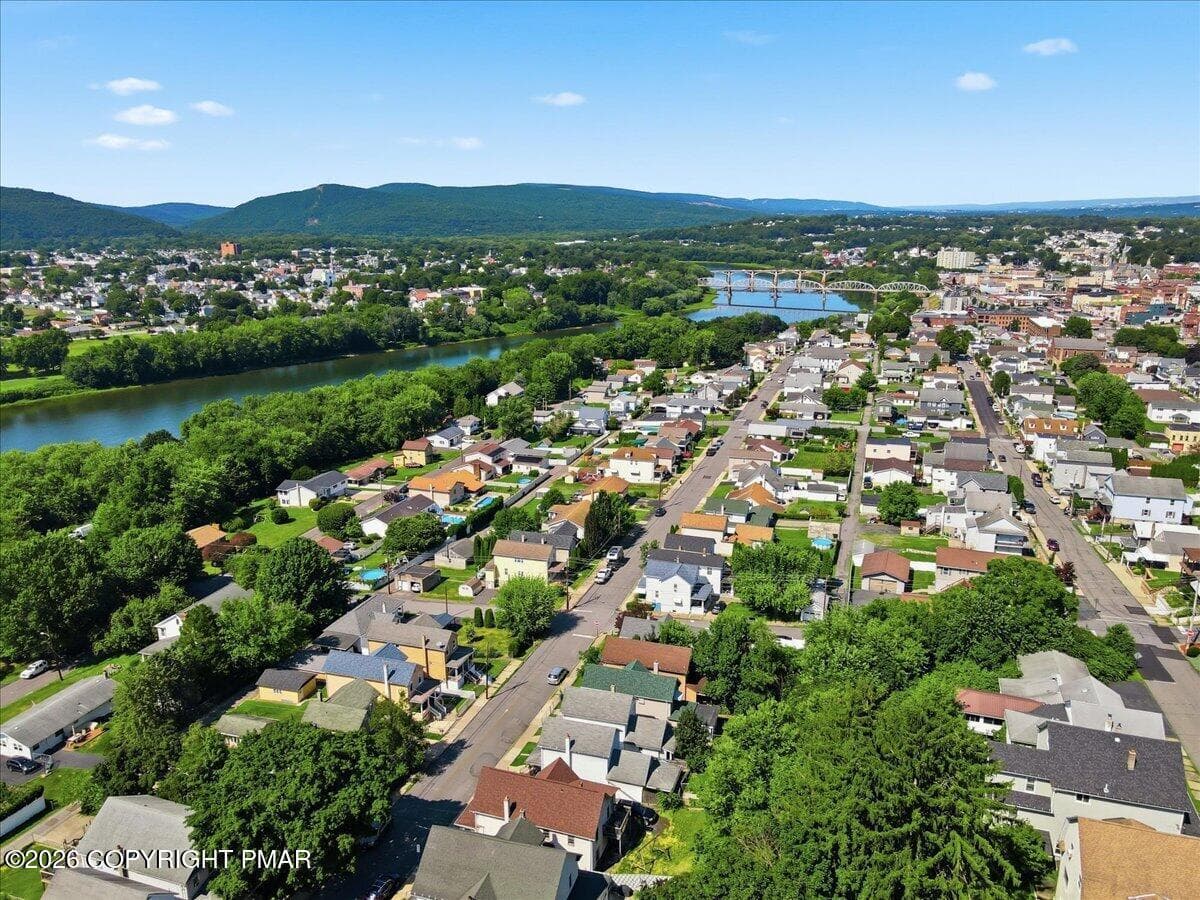 Aerial Neighborhood View - 166 Johnson Street, Pittston, PA 18640, Pittston