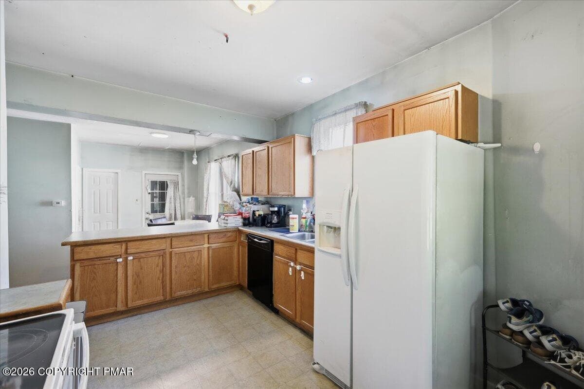 Kitchen - 166 Johnson Street, Pittston, PA 18640, Pittston