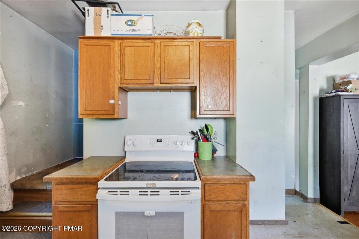 Kitchen - 166 Johnson Street, Pittston, PA 18640, Pittston
