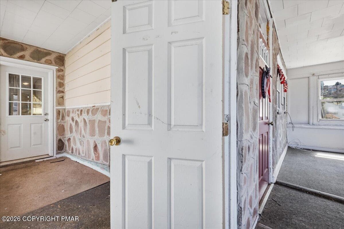 Enclosed Porch - 166 Johnson Street, Pittston, PA 18640, Pittston