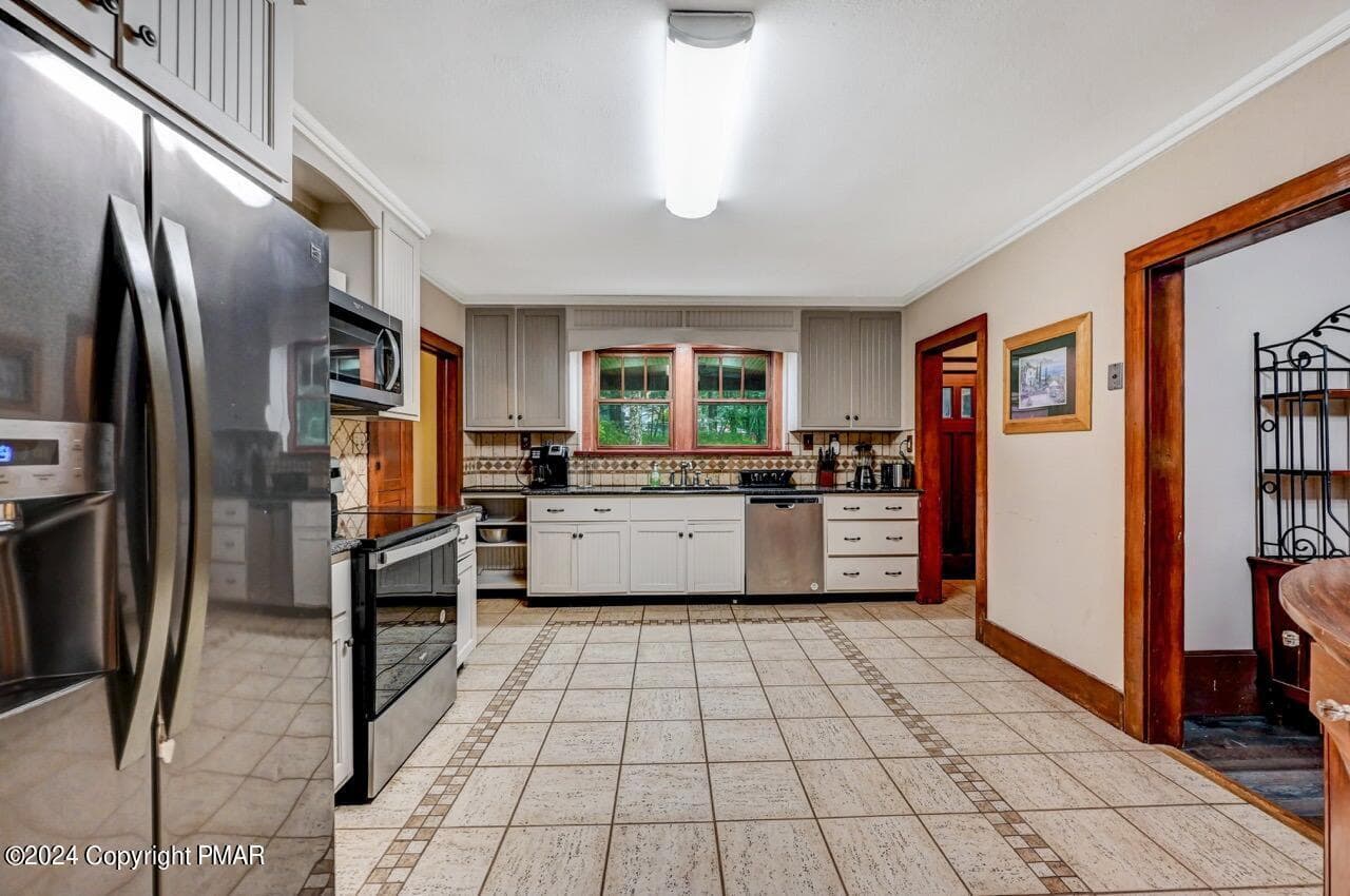 614 Lavender Ln 18 Large - 614 Lavender Lane, Canadensis, PA 18325, Canadensis