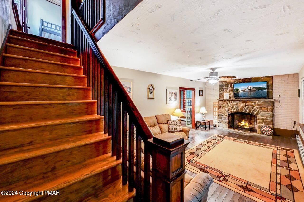 614 Lavender Ln 39 Large - 614 Lavender Lane, Canadensis, PA 18325, Canadensis