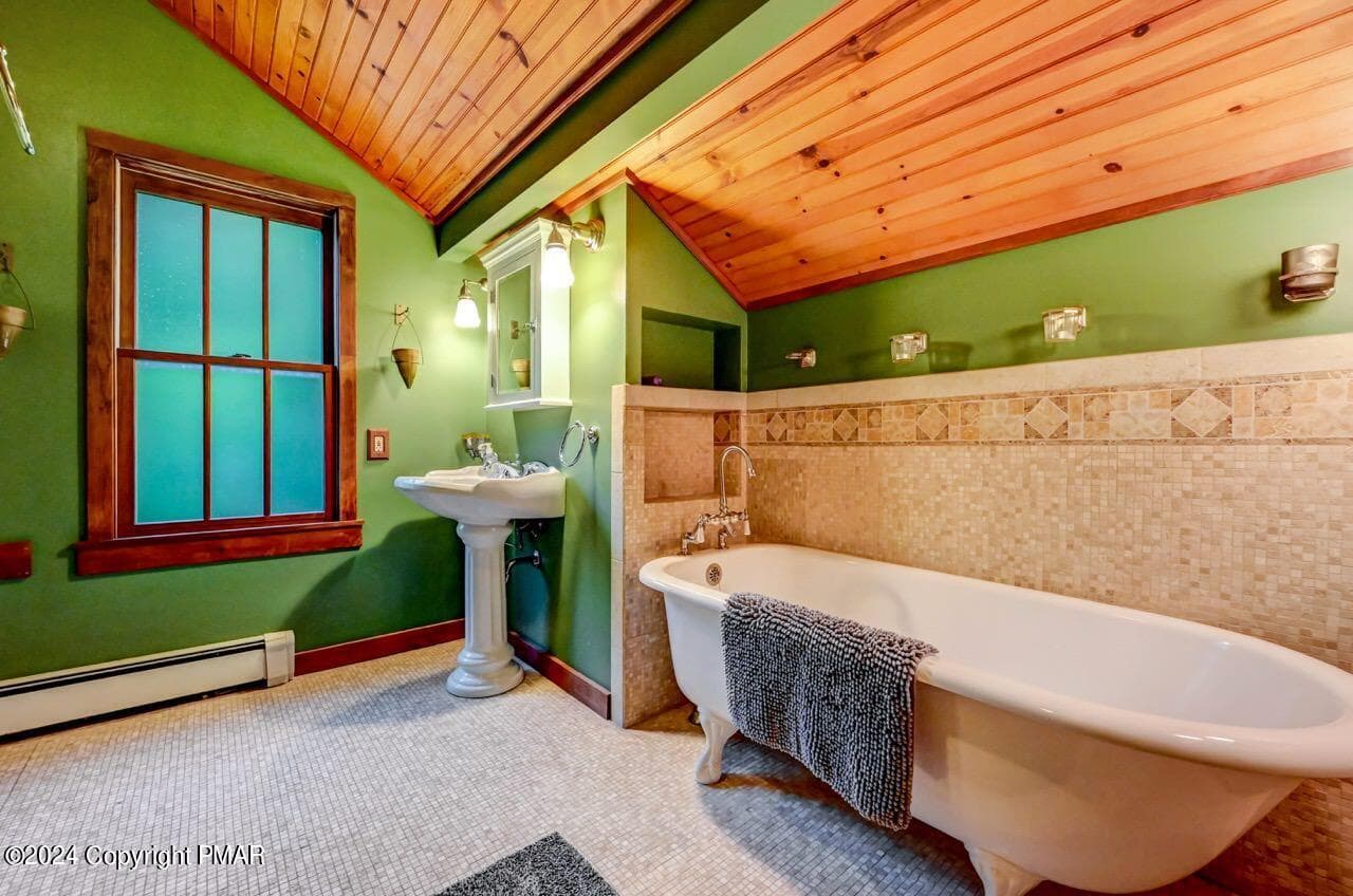 614 Lavender Ln 45 Large - 614 Lavender Lane, Canadensis, PA 18325, Canadensis