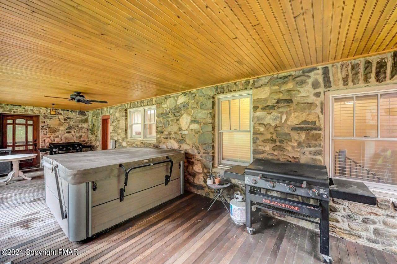 614 Lavender Ln 78 Large - 614 Lavender Lane, Canadensis, PA 18325, Canadensis