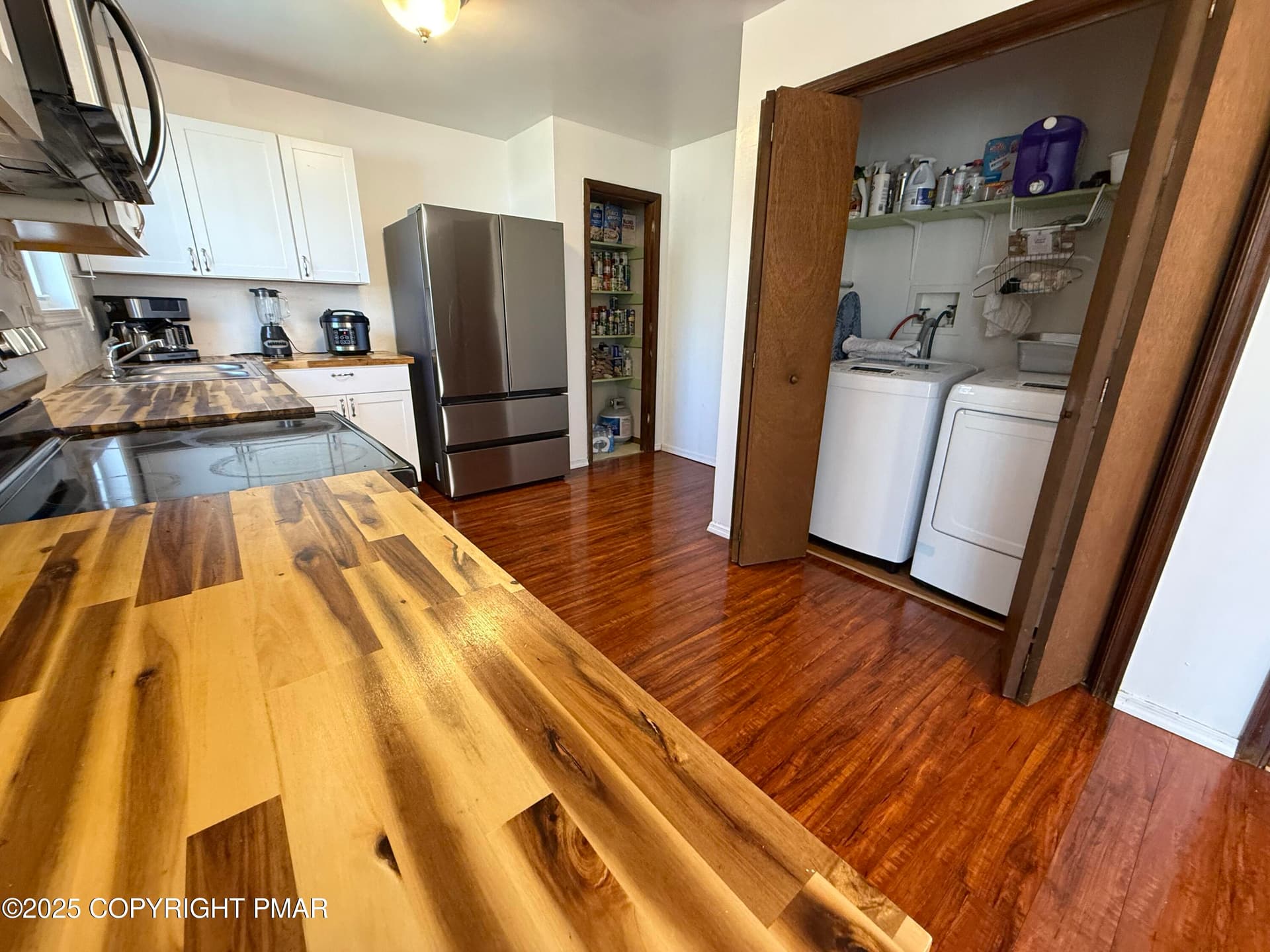 Kitchen counter - 9043 Idlewild Drive, Tobyhanna, PA 18466