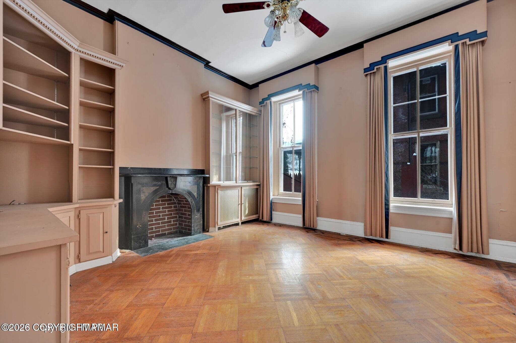 library/family room - 315 S Centre Street, Pottsville, PA 17901, Pottsville