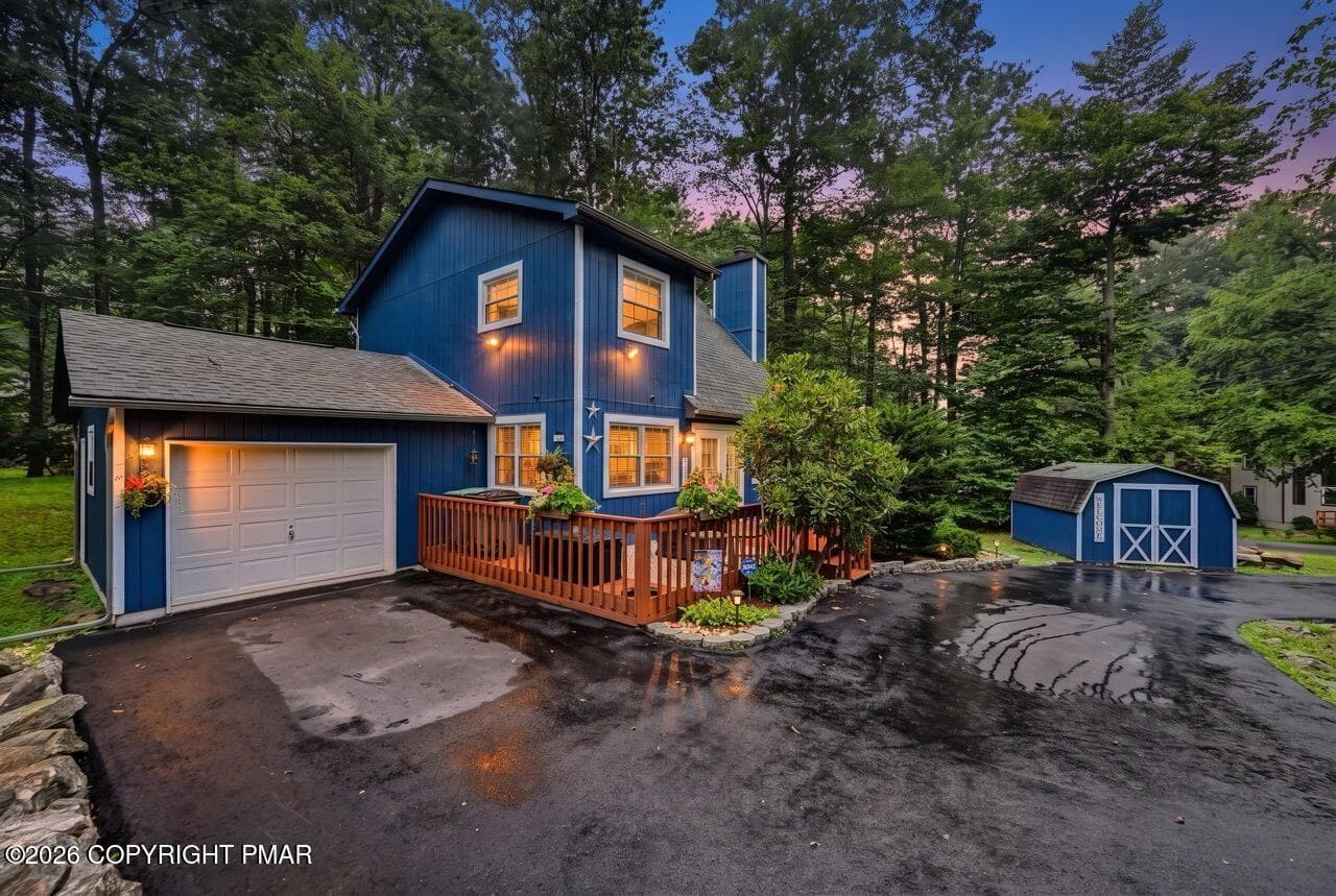 3123 Lewis Crown Drive, Tobyhanna, PA 18466