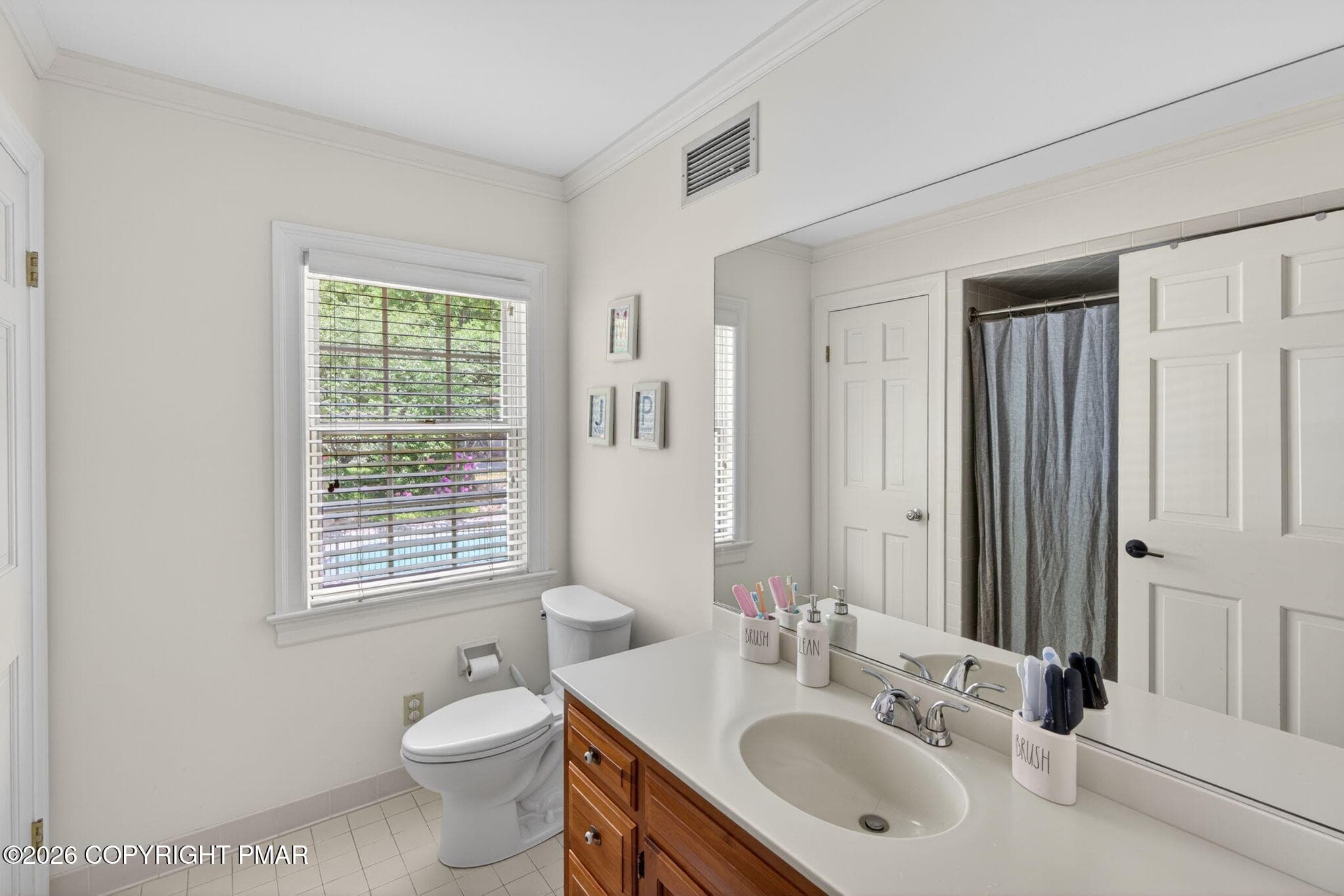 70-web-or-mls-Image_070 - 595 Walnut Avenue, Pen Argyl, PA 18072, Pen Argyl