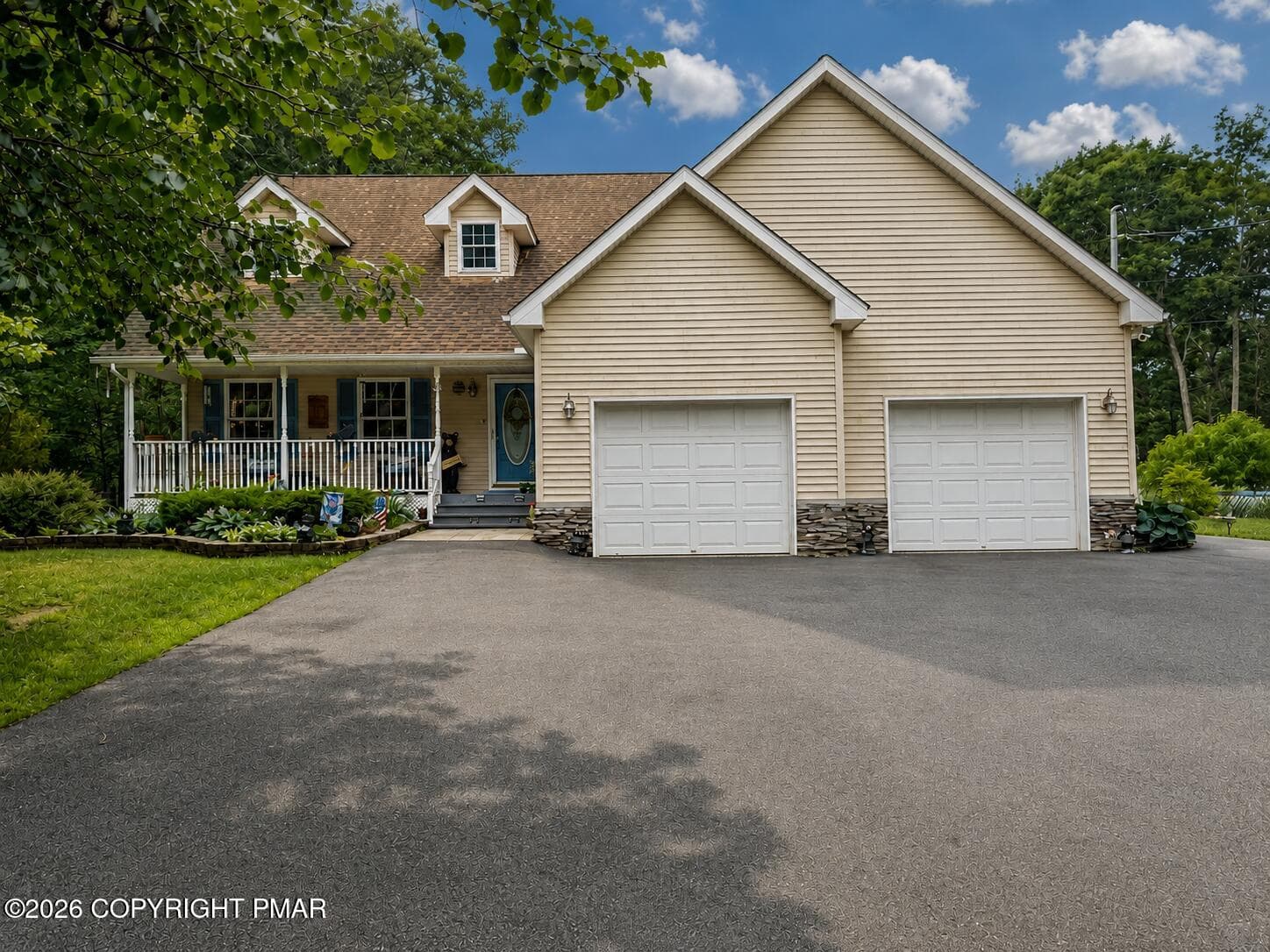 215 Maple Ridge Drive, Hawley, PA 18428
