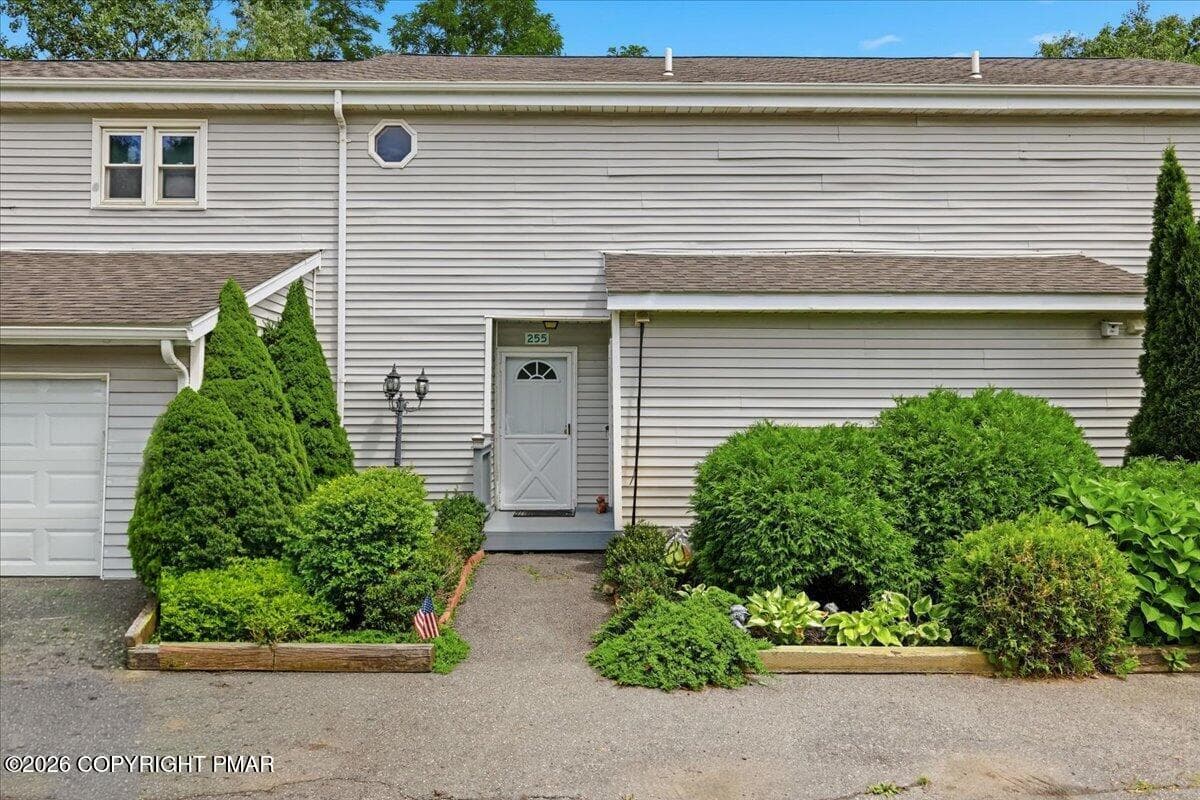 03-Photo-2 - 255 Nittany Court, Mount Pocono, PA 18344, Mount Pocono
