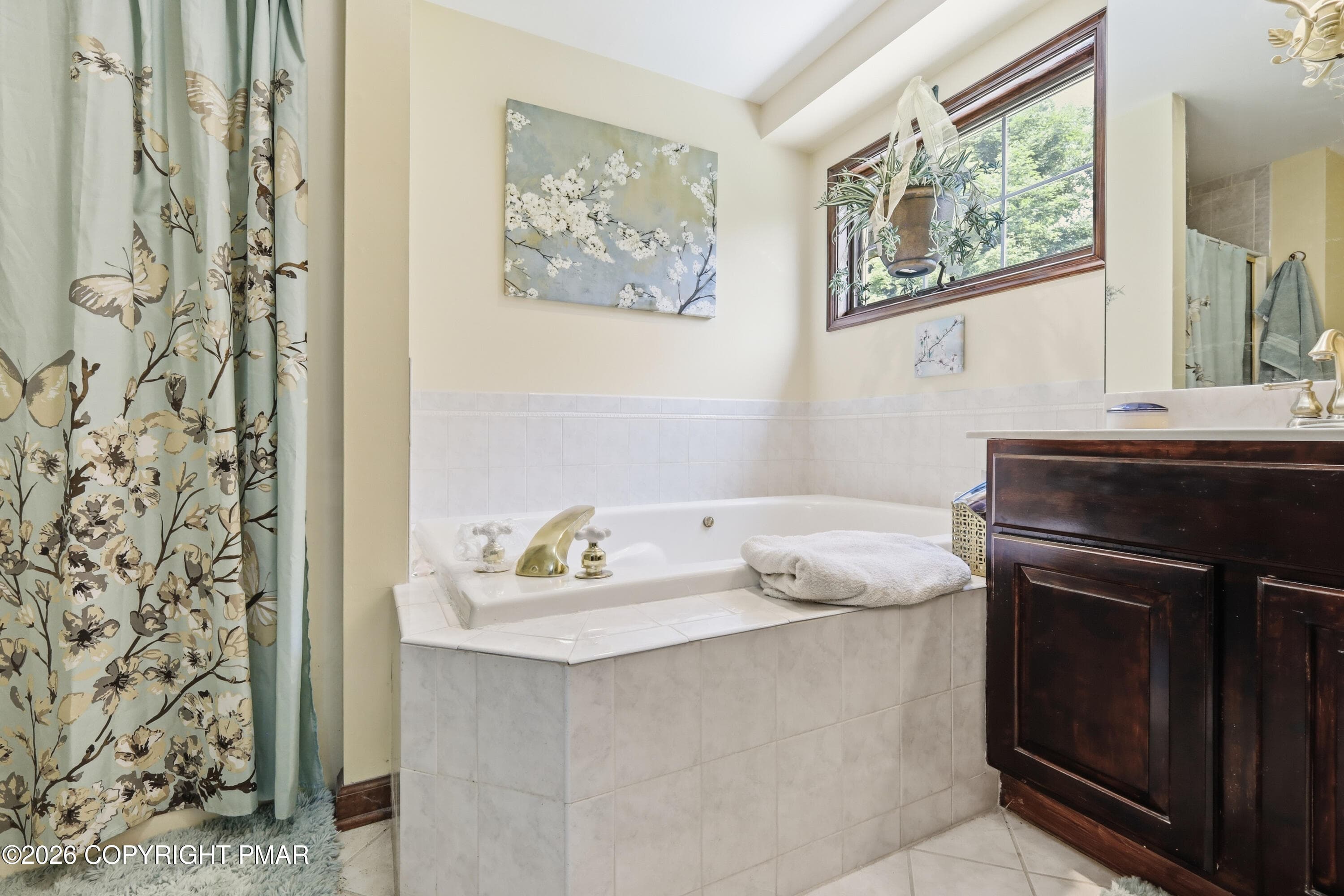 primary bathroom - 1630 Mohican Court, Effort, PA 18330, Effort