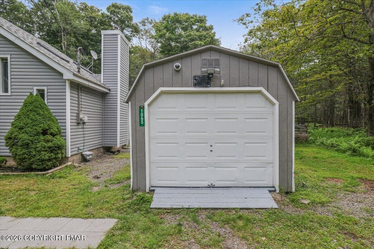 Garage/Shed - 1065 Breezewood Drive, Newfoundland, PA 18445, Newfoundland