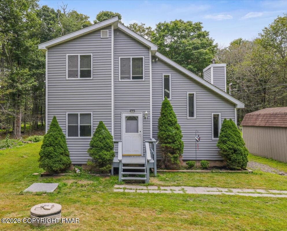 1065 Breezewood Drive, Newfoundland, PA 18445