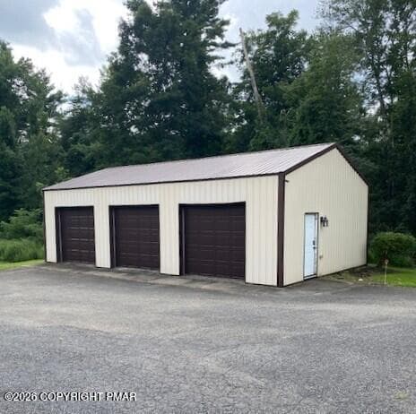 3 car garage - 558 Effort Neola Road, Brodheadsville, PA 18322, Brodheadsville