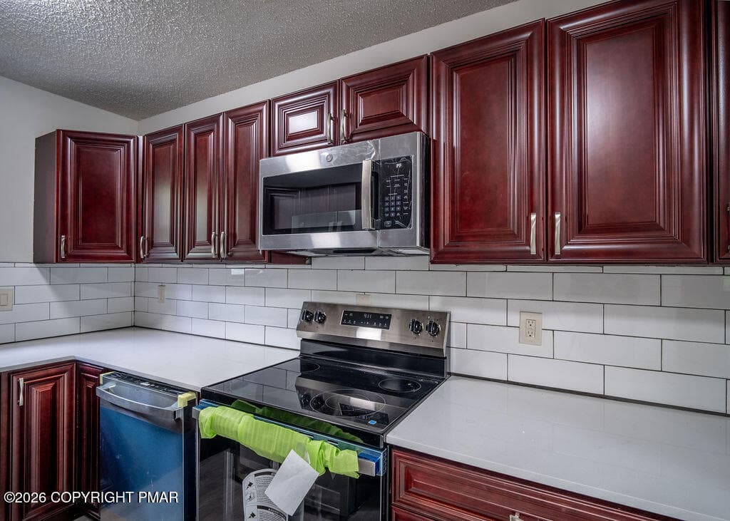 Range - 132 Cottonwood Court, Milford, PA 18337, Milford