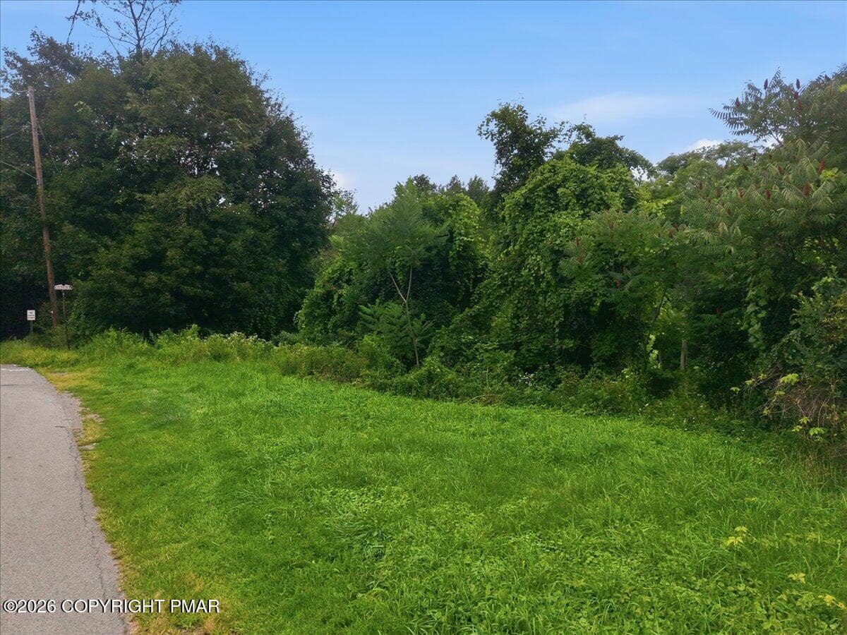 071-075_dji_fly_20260824_161752_0175_178 - 205 Maple Avenue, Hawley, PA 18428, Hawley
